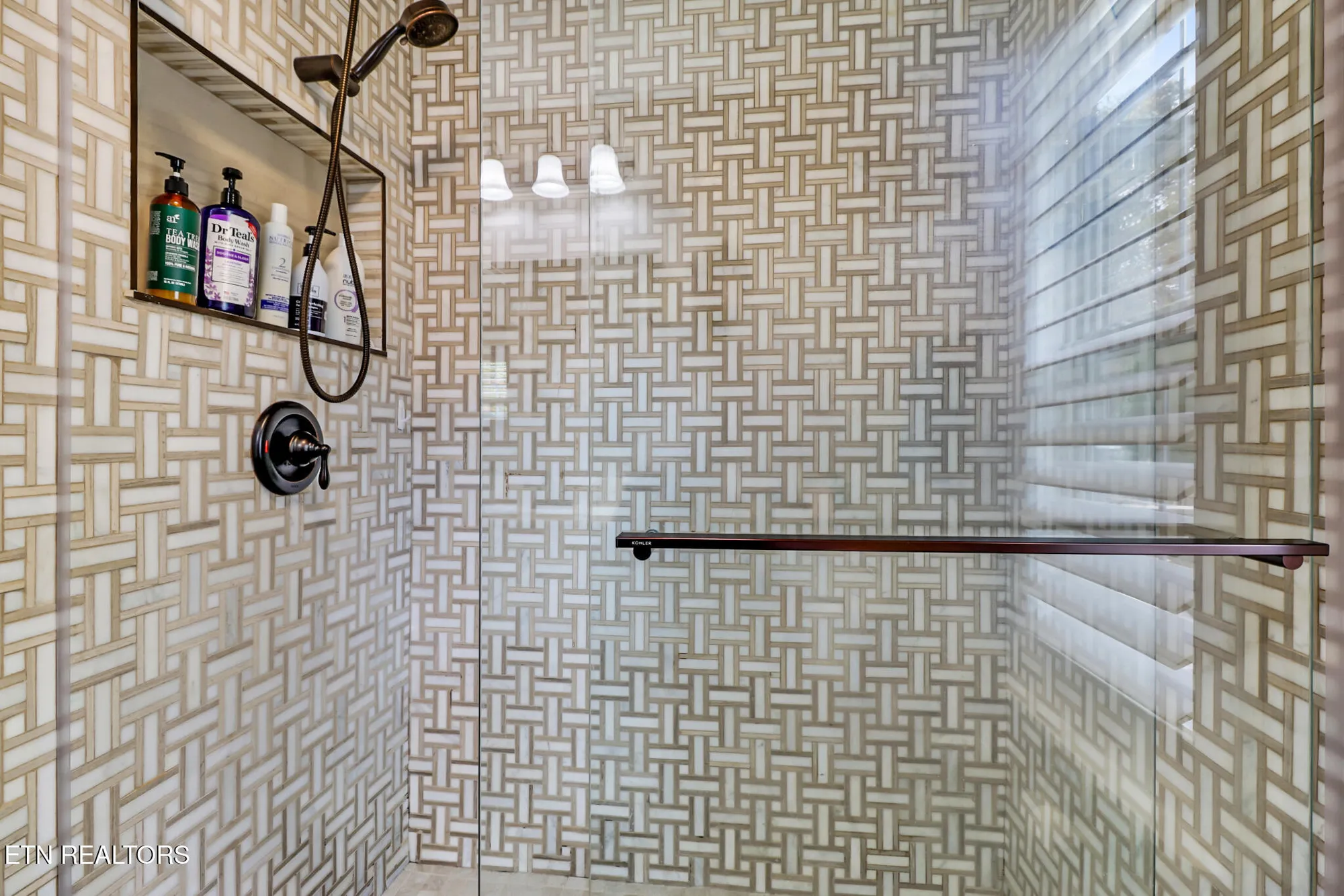 Property Slideshow image 37 of 39 | 150 dovenshire dr, Crossville, TN, 38558