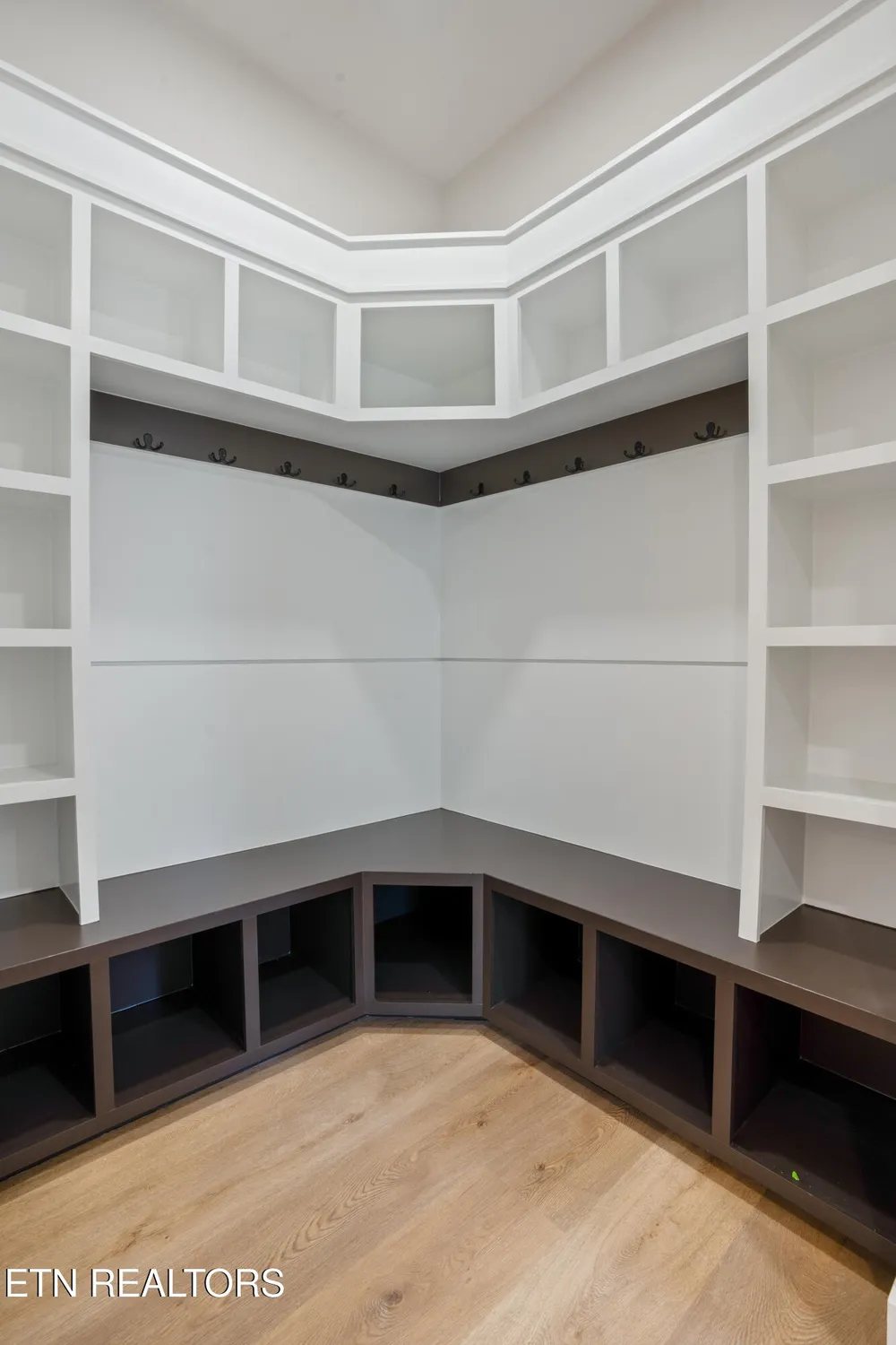 Property Slideshow image 11 of 27 | 125 ogana way, Loudon, TN, 37774