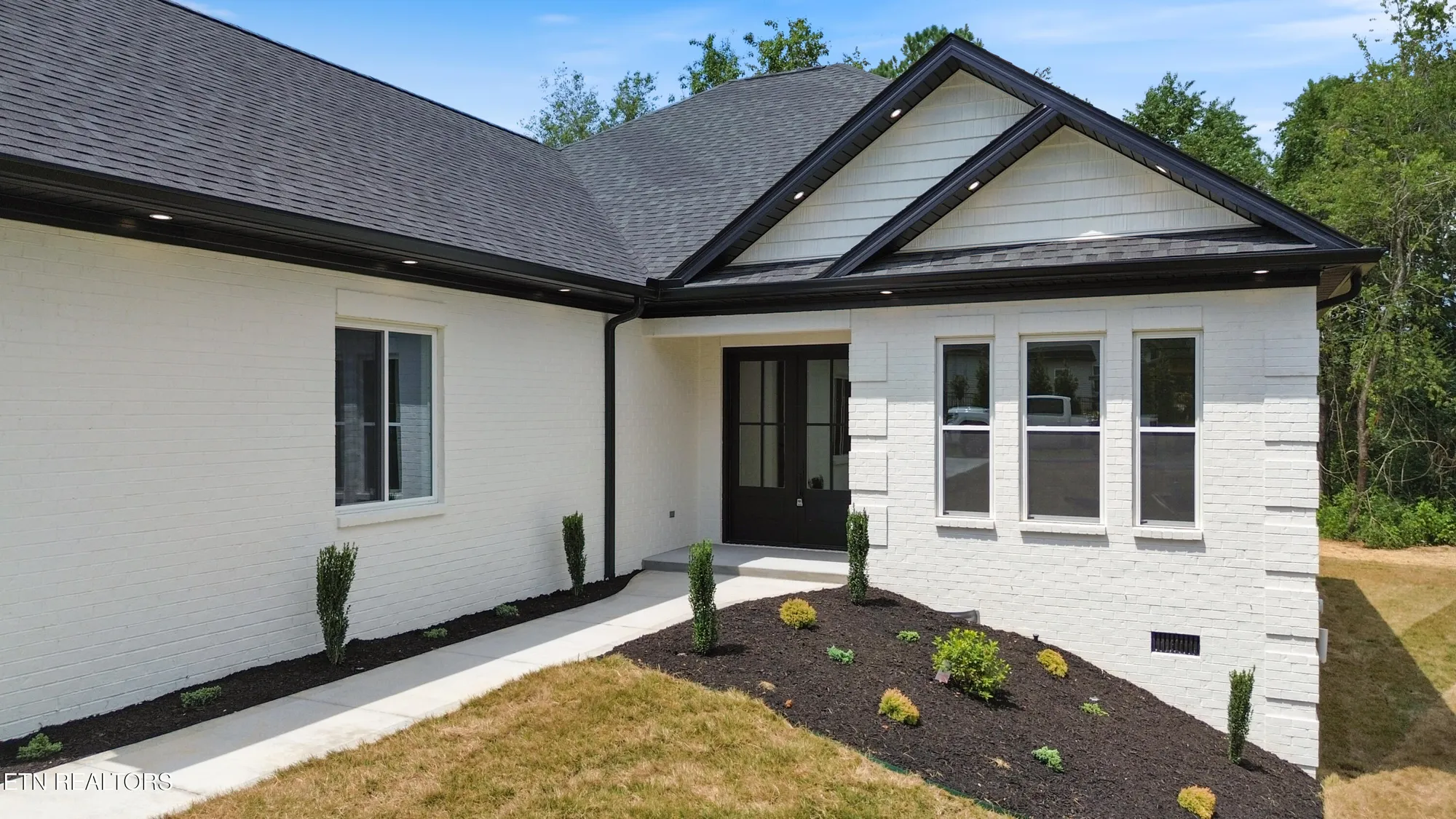 Property Slideshow image 2 of 27 | 125 ogana way, Loudon, TN, 37774