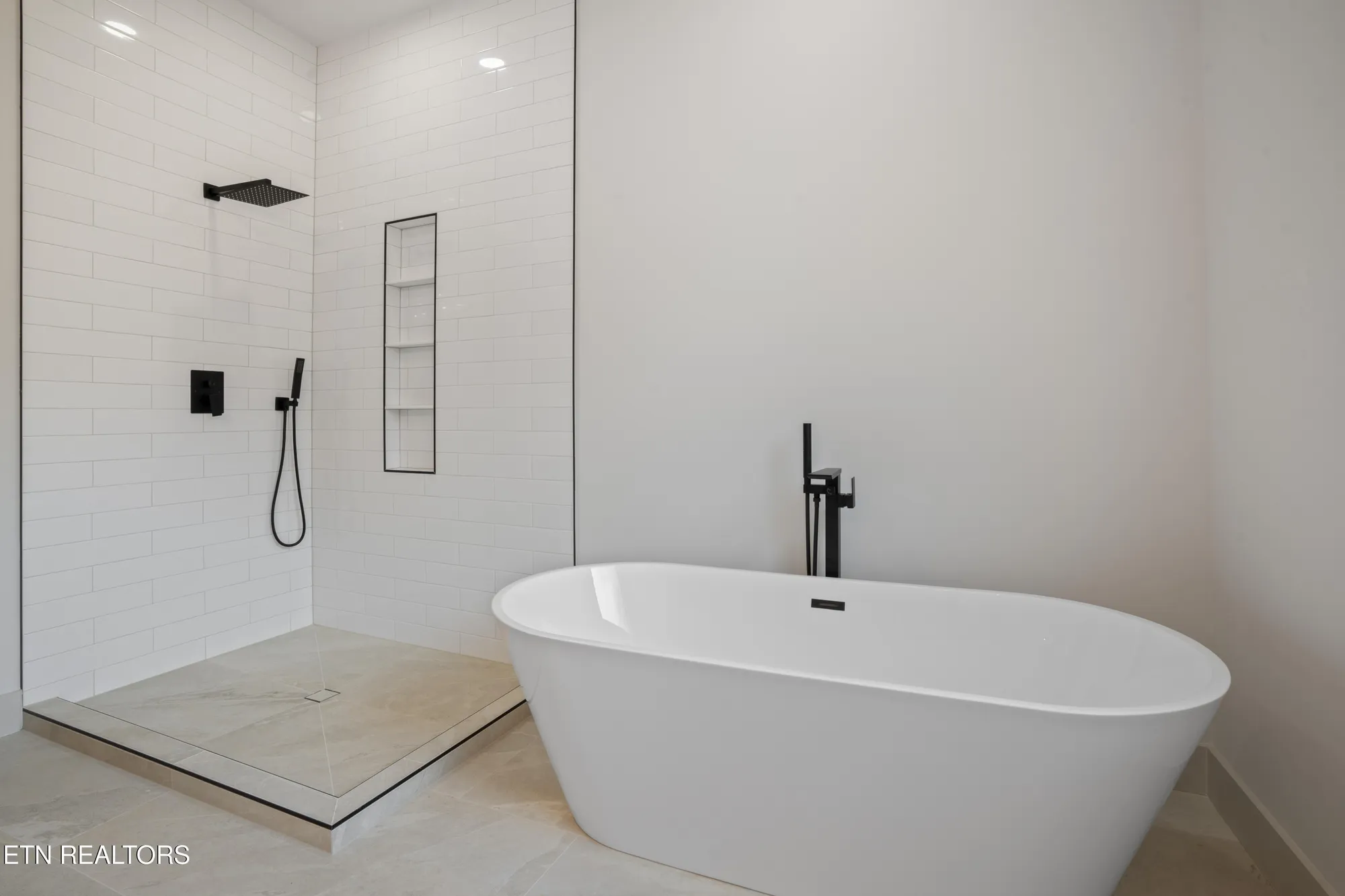 Property Slideshow image 15 of 27 | 125 ogana way, Loudon, TN, 37774