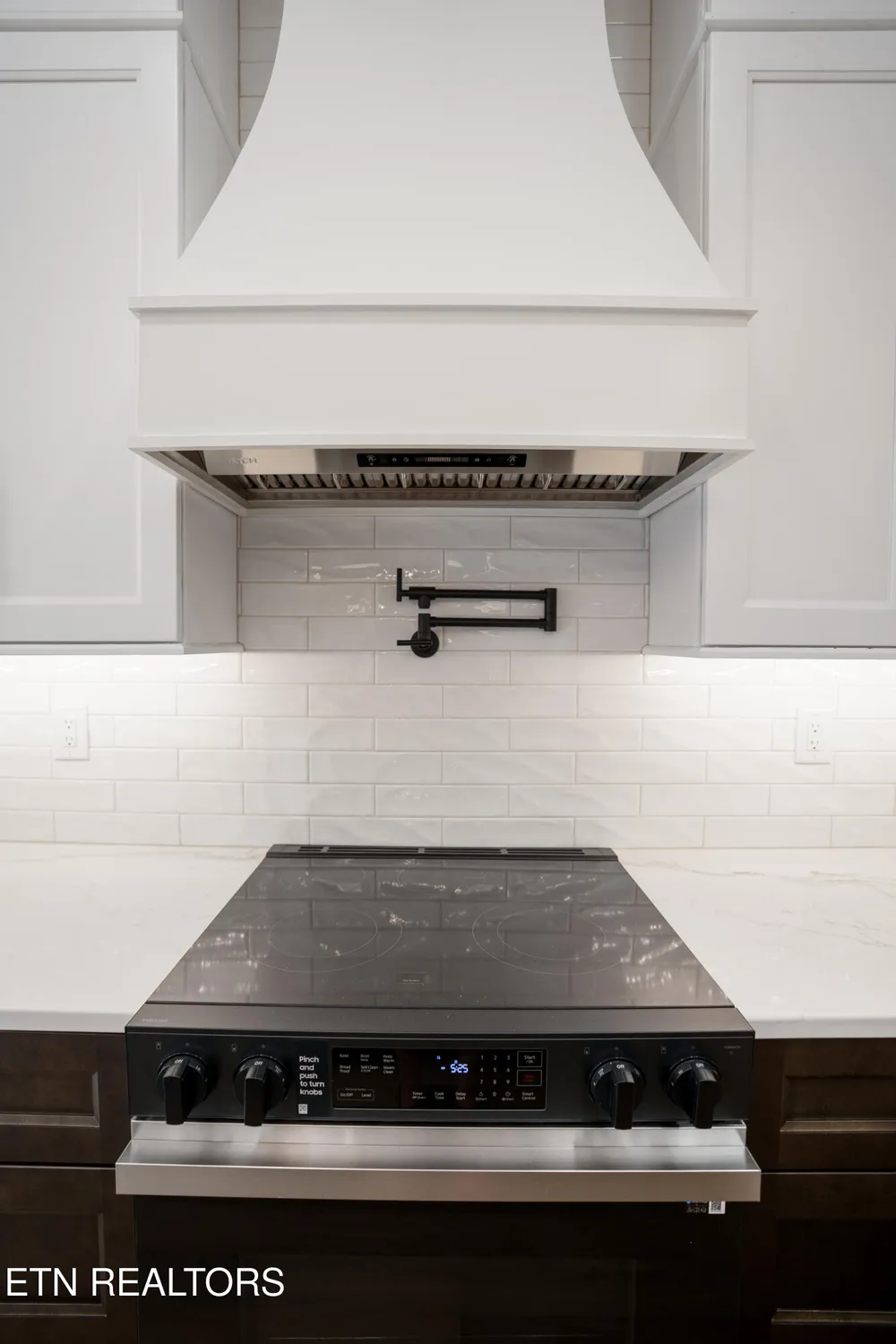 Property Slideshow image 5 of 27 | 125 ogana way, Loudon, TN, 37774