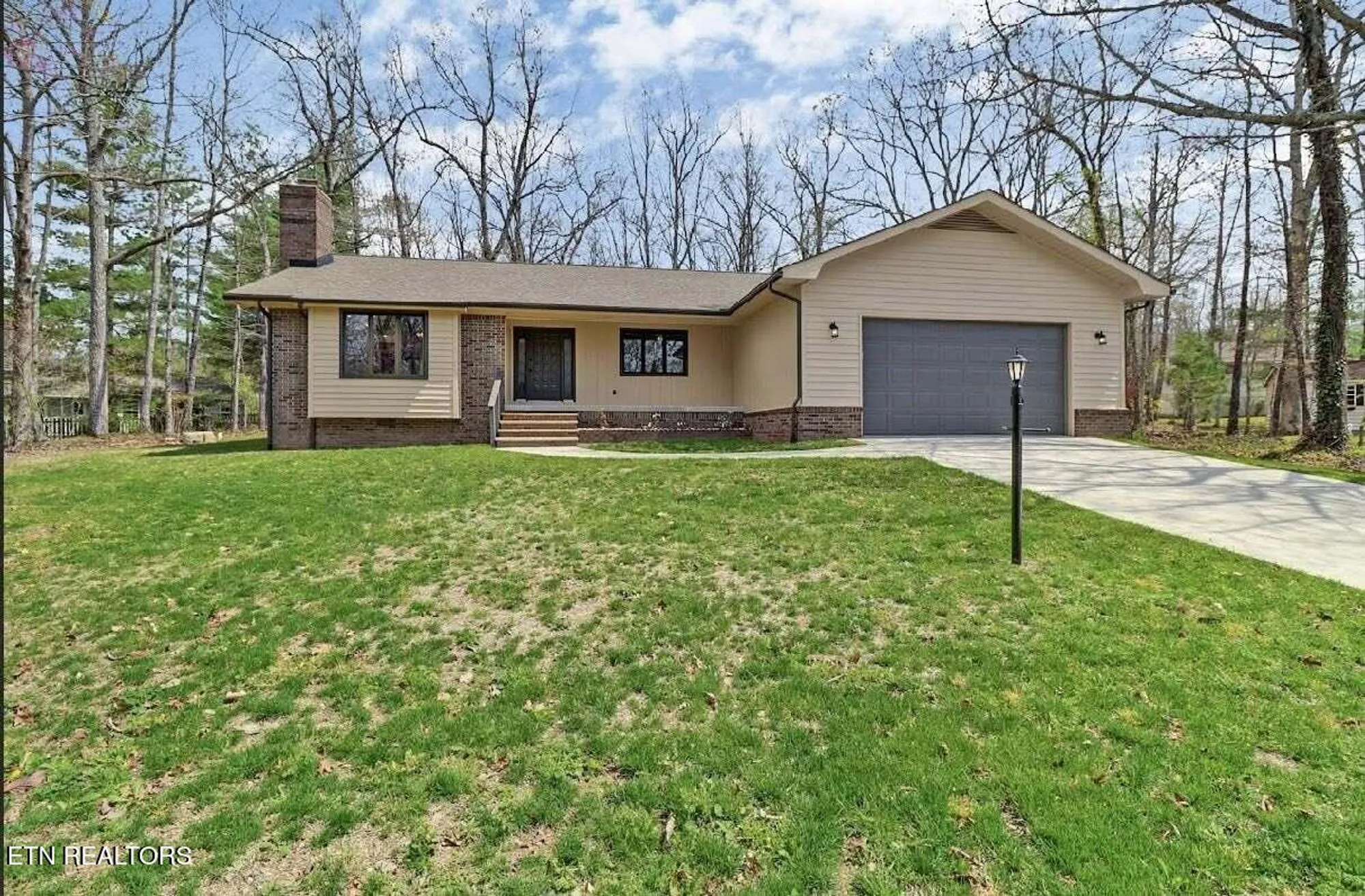 Property Slideshow image 1 of 18 | 28 overlook ter, Crossville, TN, 38558