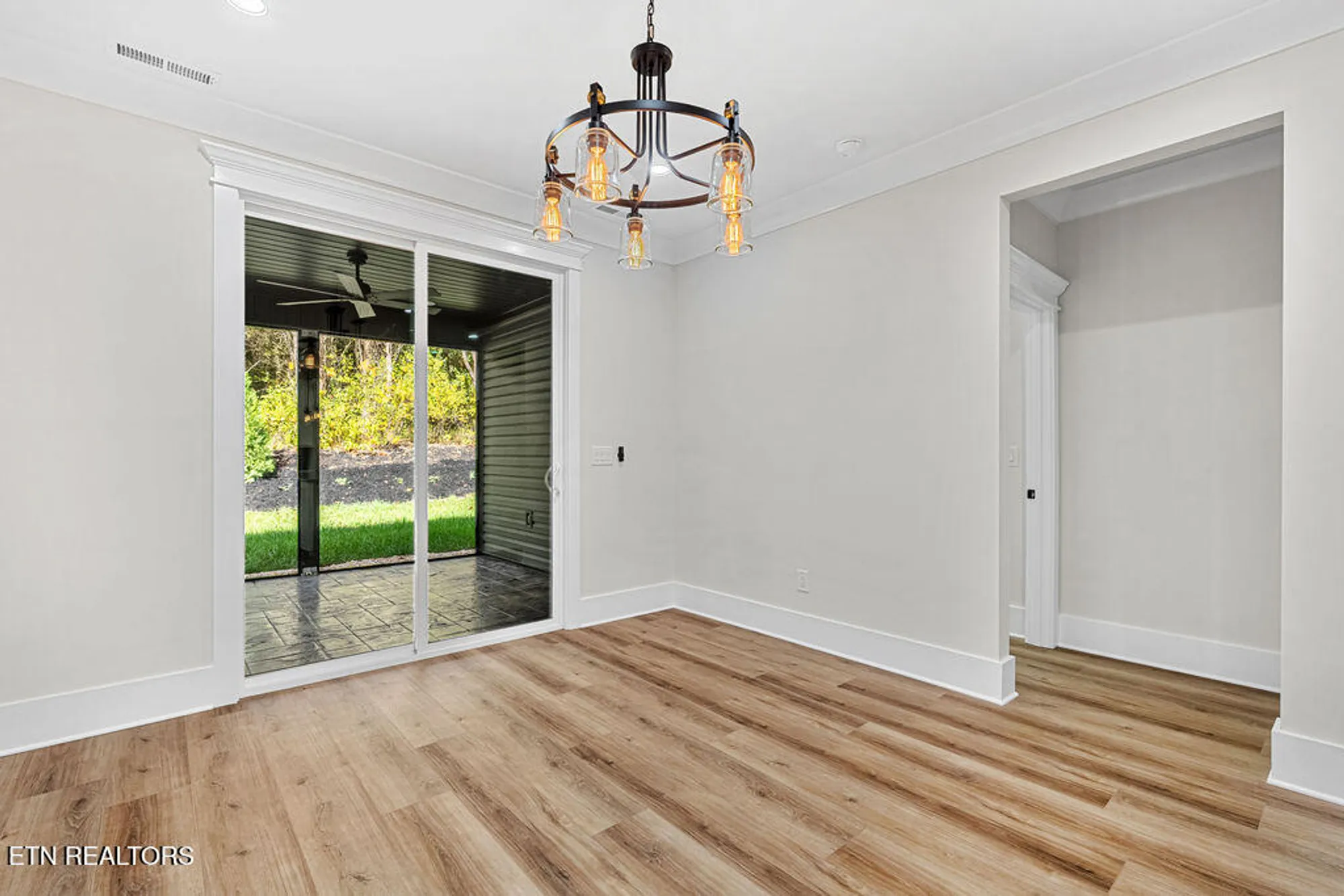 Property Slideshow image 14 of 48 | 108 tsuhdatsi way, Loudon, TN, 37774