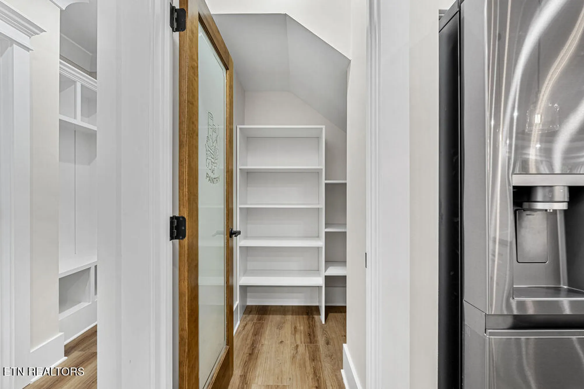 Property Slideshow image 19 of 48 | 108 tsuhdatsi way, Loudon, TN, 37774