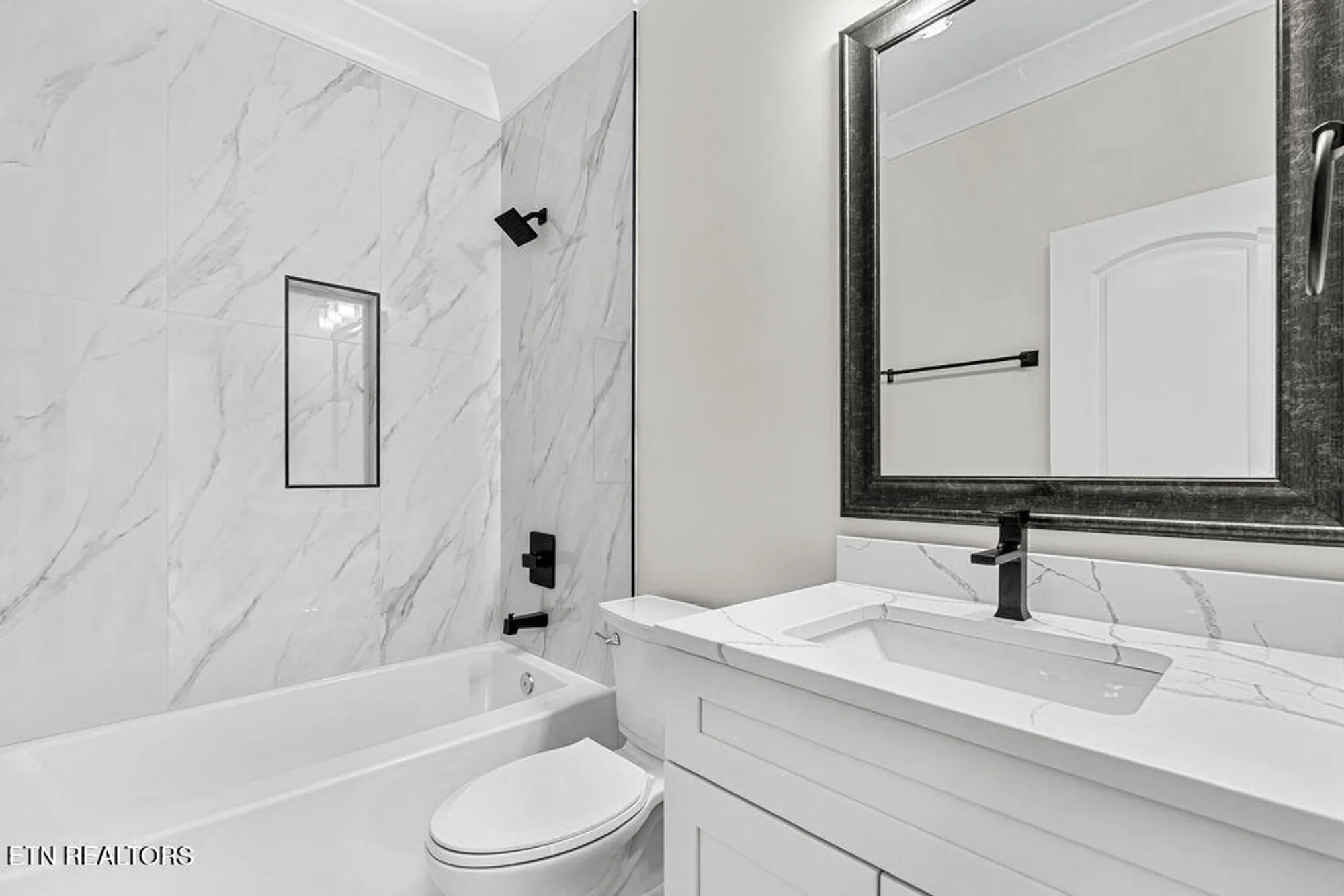 Property Slideshow image 28 of 48 | 108 tsuhdatsi way, Loudon, TN, 37774