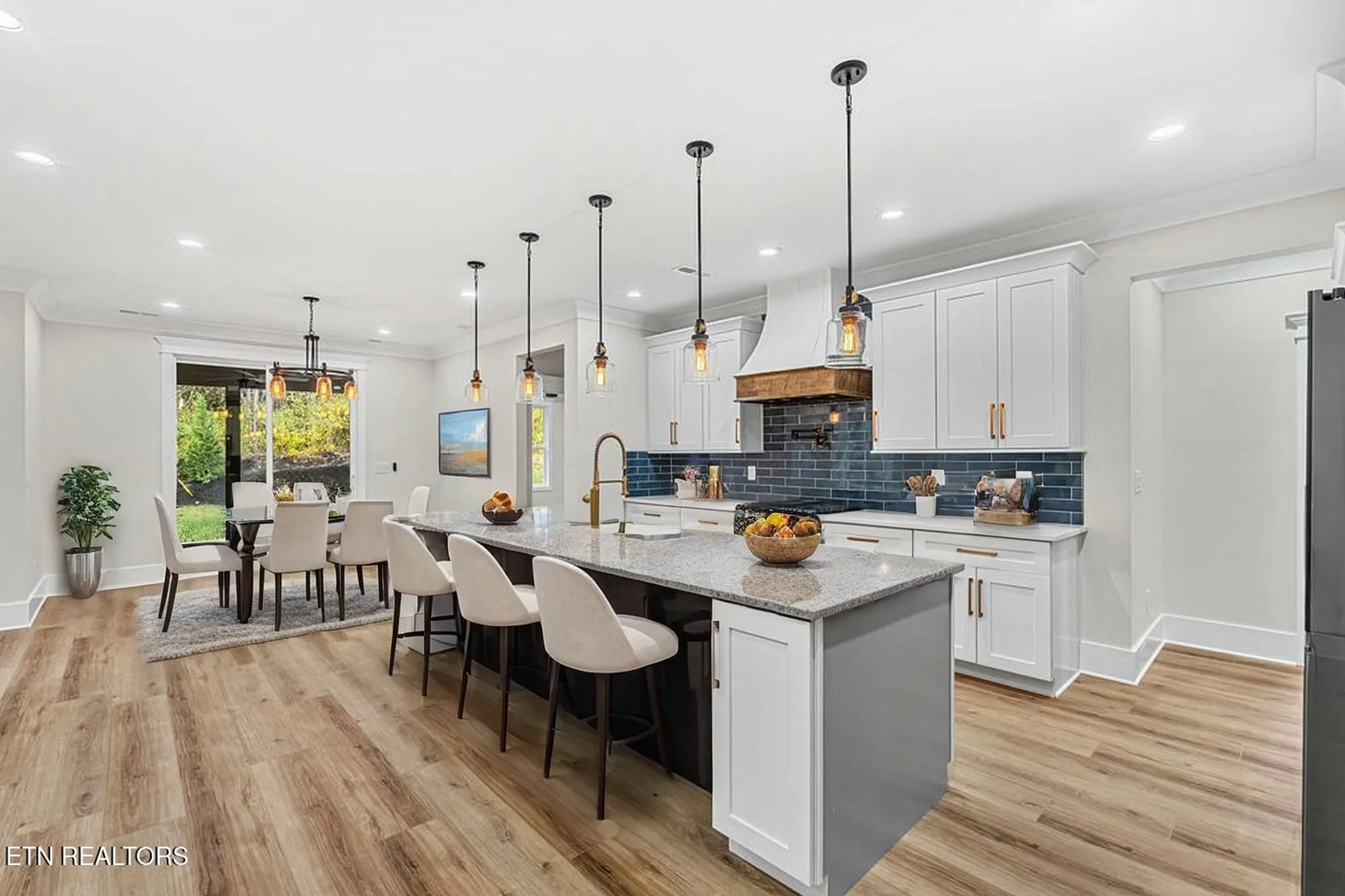 Property Slideshow image 6 of 48 | 108 tsuhdatsi way, Loudon, TN, 37774