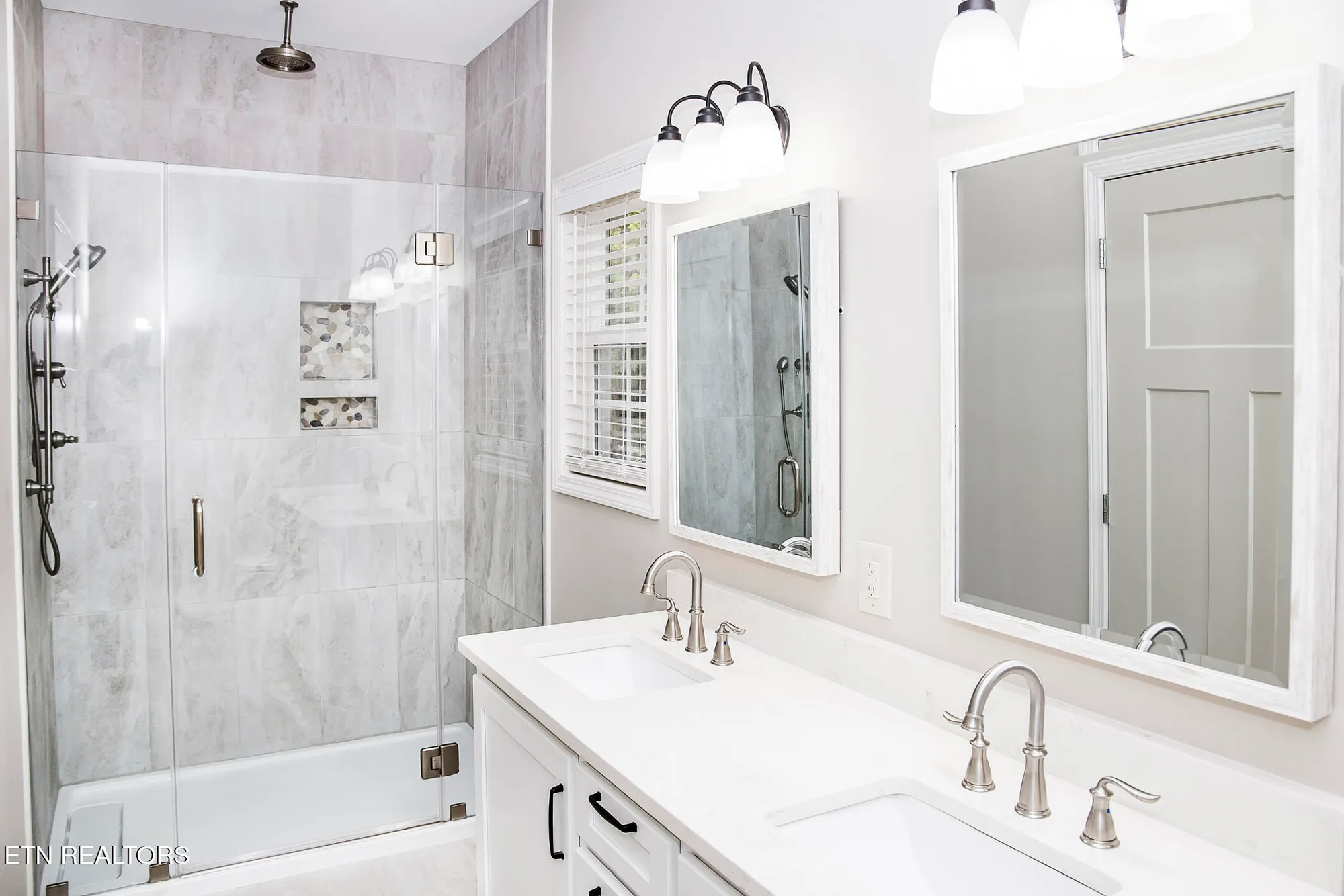 Property Slideshow image 30 of 51 | 15 hickory cove ln, Crossville, TN, 38558