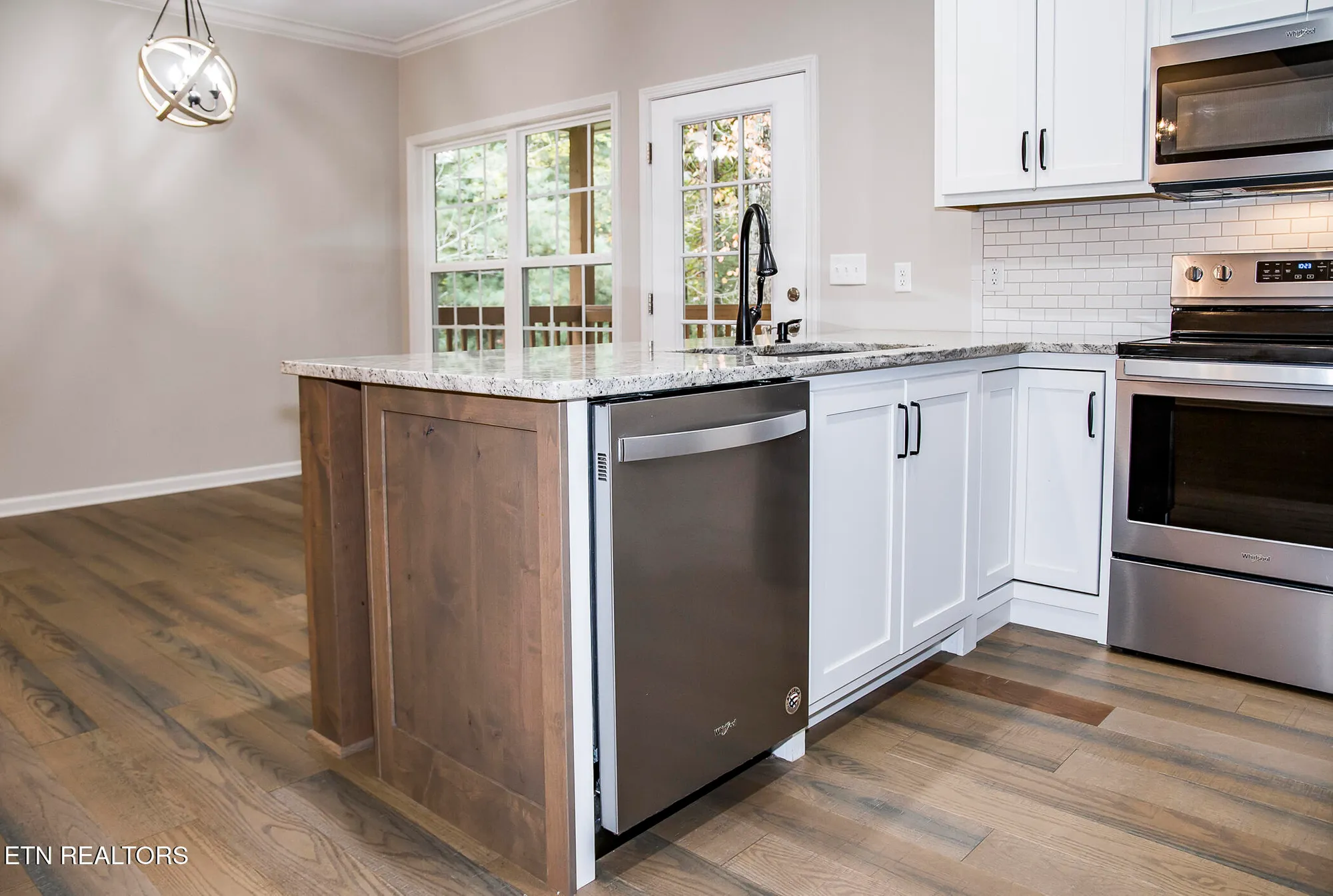 Property Slideshow image 22 of 51 | 15 hickory cove ln, Crossville, TN, 38558