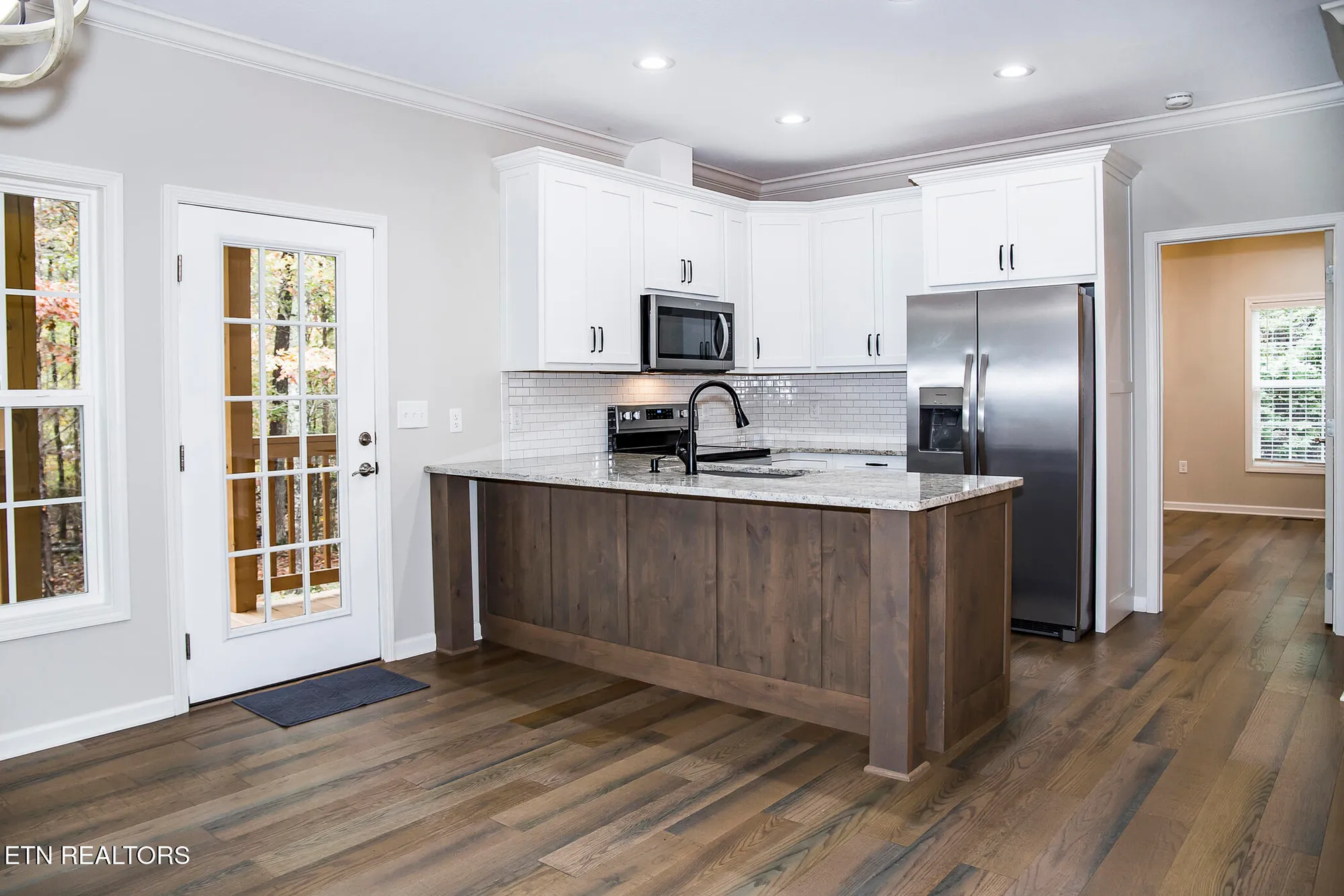 Property Slideshow image 27 of 51 | 15 hickory cove ln, Crossville, TN, 38558