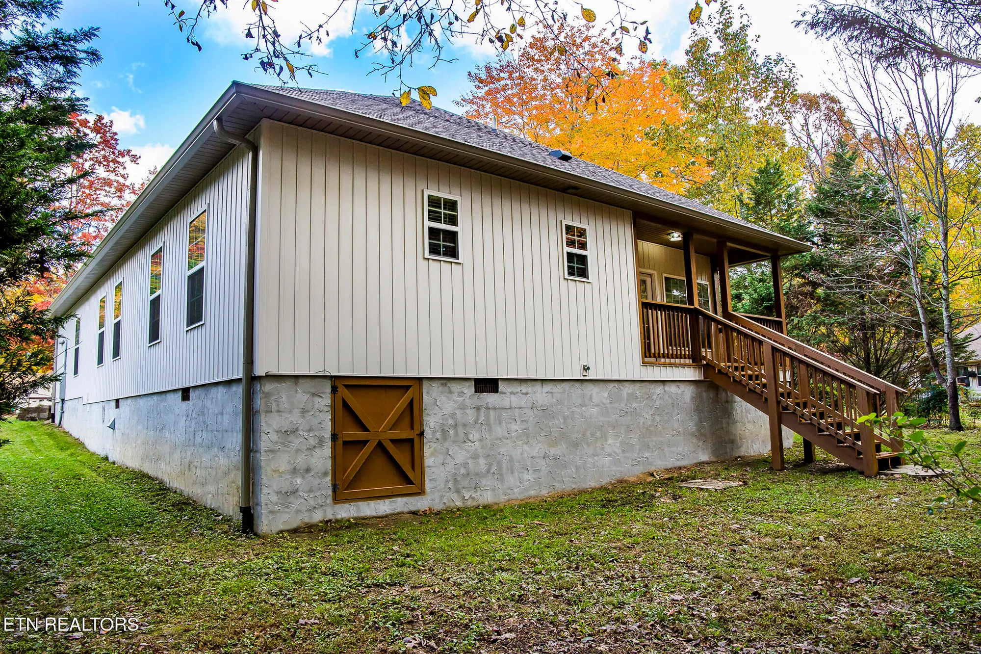 Property Slideshow image 10 of 51 | 15 hickory cove ln, Crossville, TN, 38558