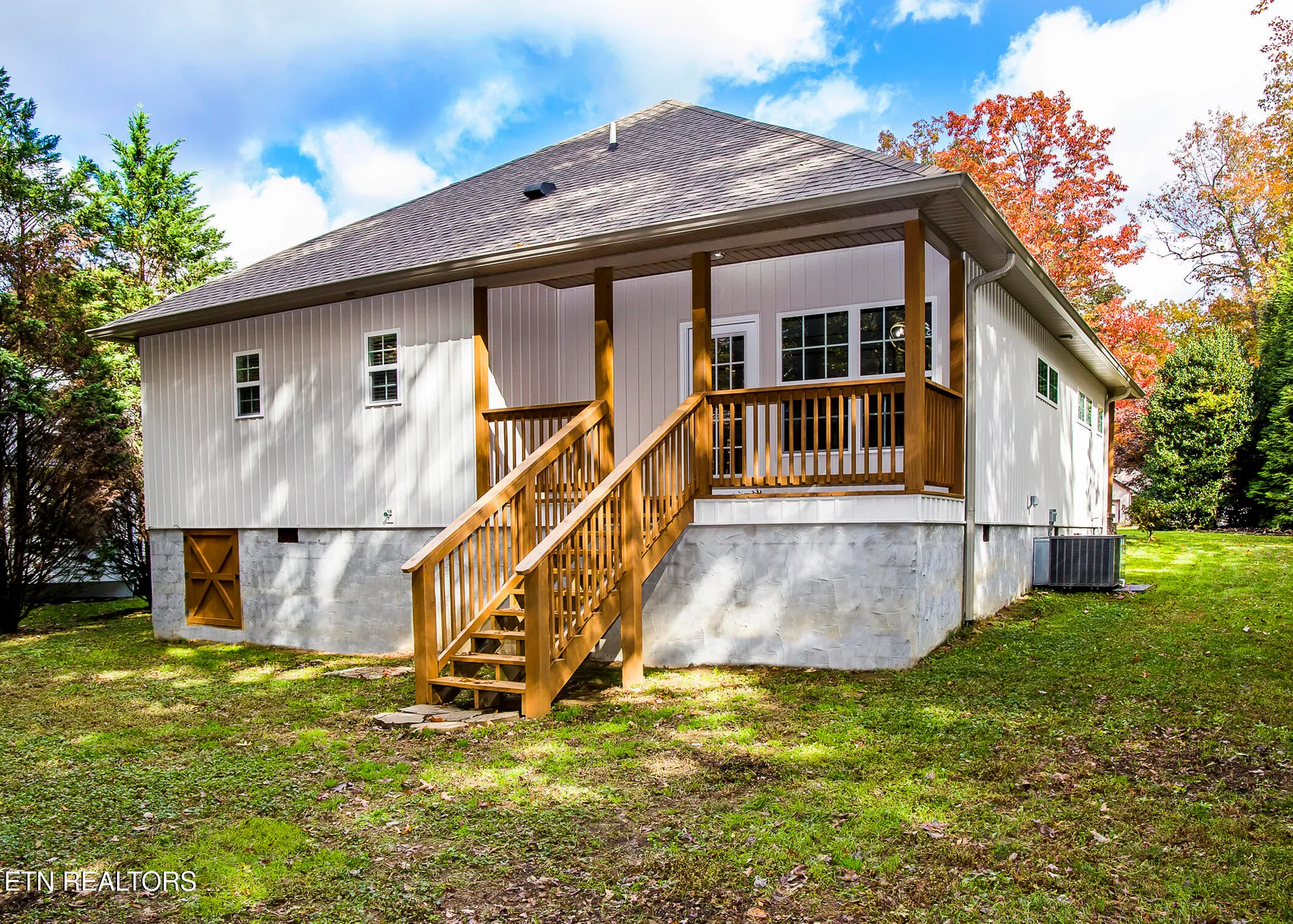 Property Slideshow image 9 of 51 | 15 hickory cove ln, Crossville, TN, 38558