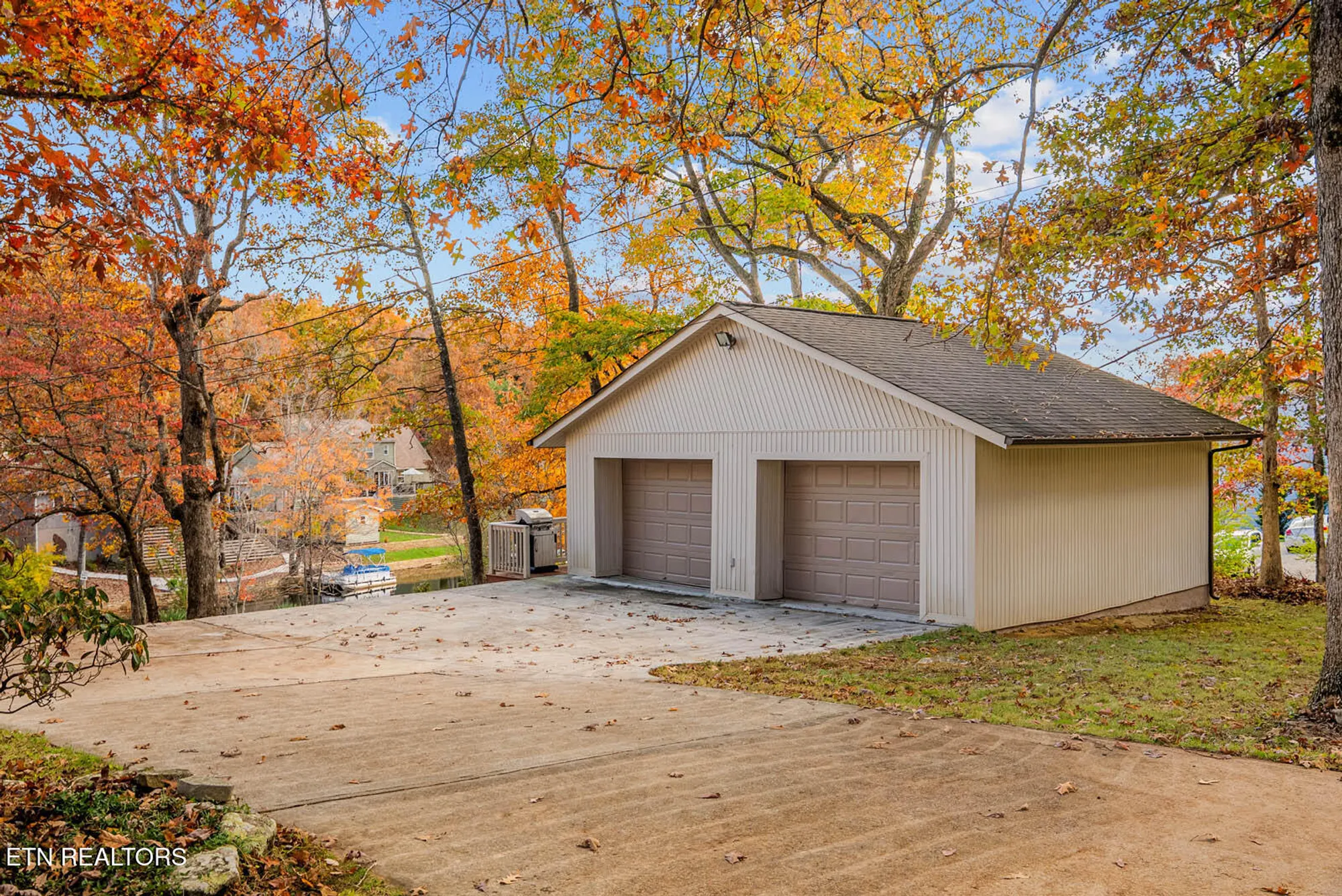 Property Slideshow image 4 of 60 | 161 ivy brook ln, Crossville, TN, 38558