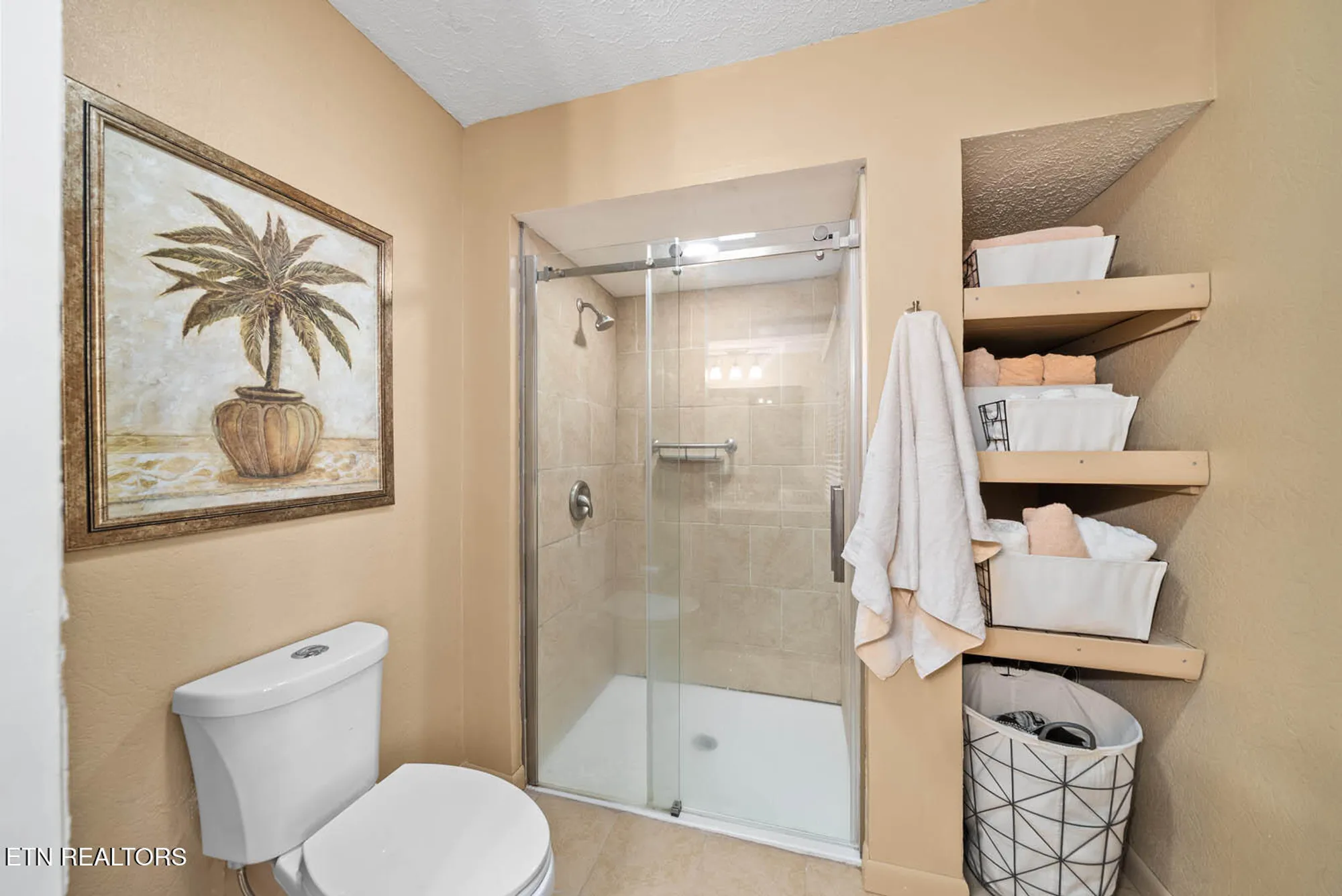 Property Slideshow image 30 of 60 | 161 ivy brook ln, Crossville, TN, 38558