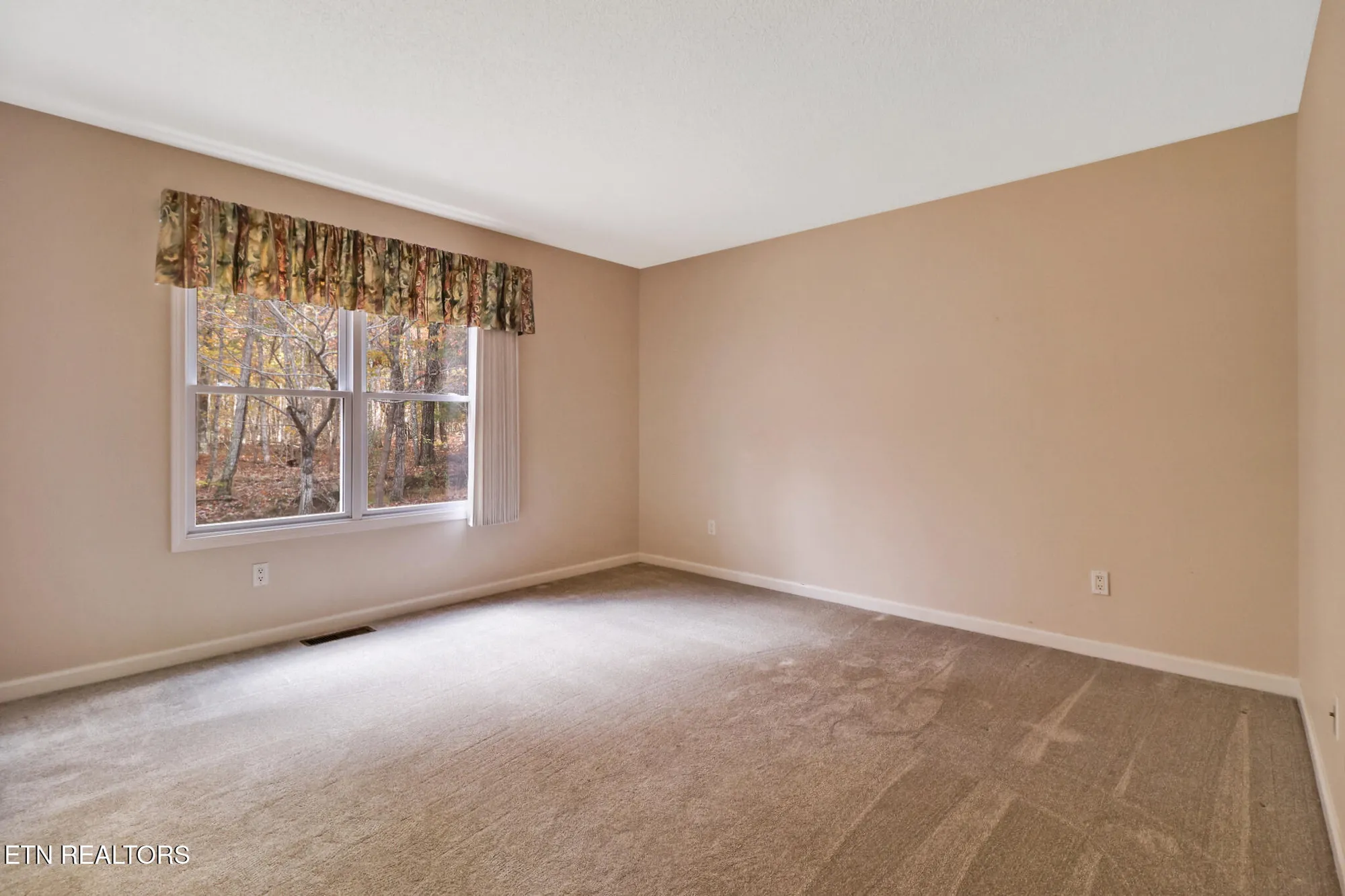 Property Slideshow image 18 of 30 | 58 loxley ln, Crossville, TN, 38558