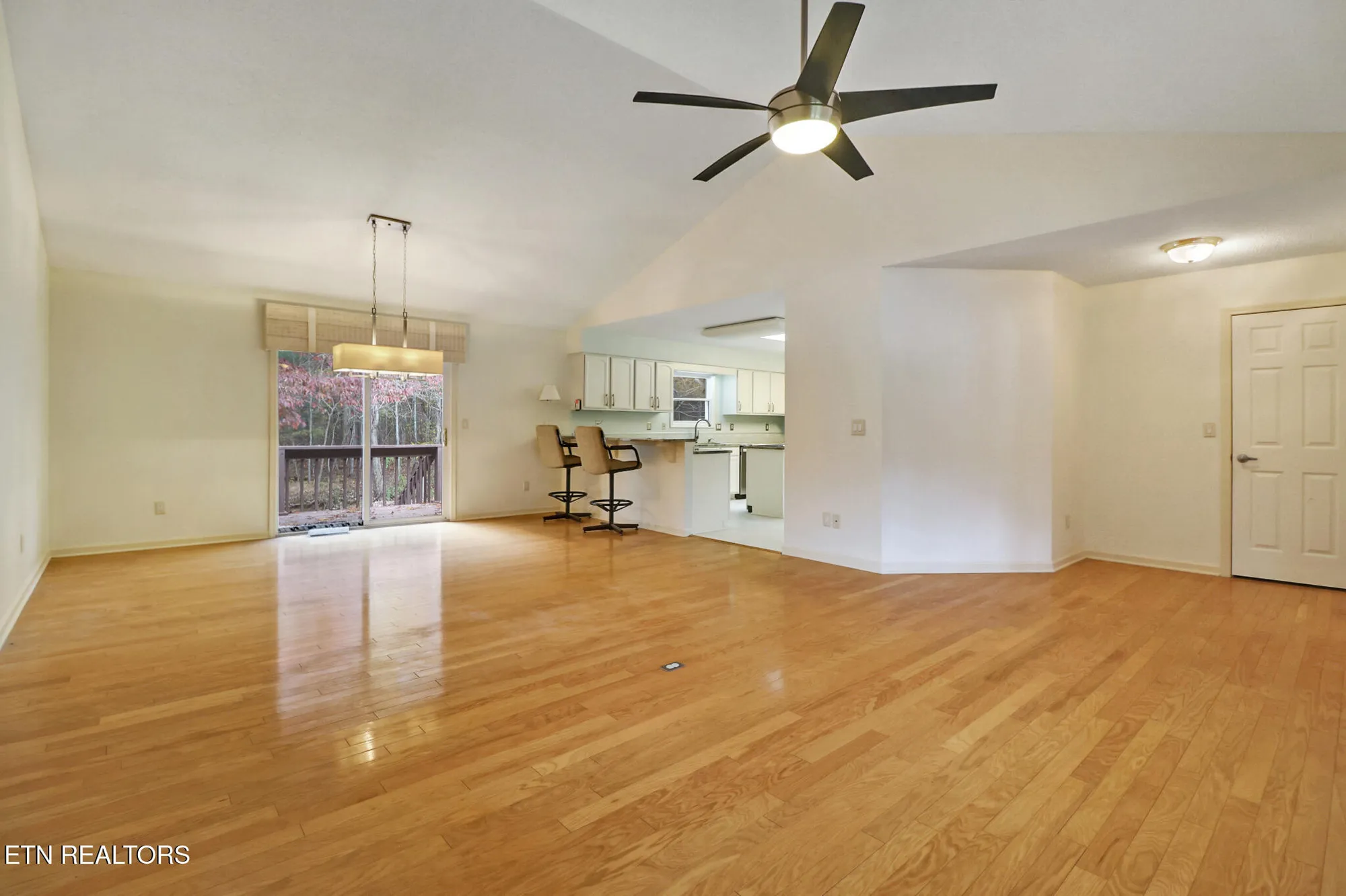 Property Slideshow image 5 of 30 | 58 loxley ln, Crossville, TN, 38558