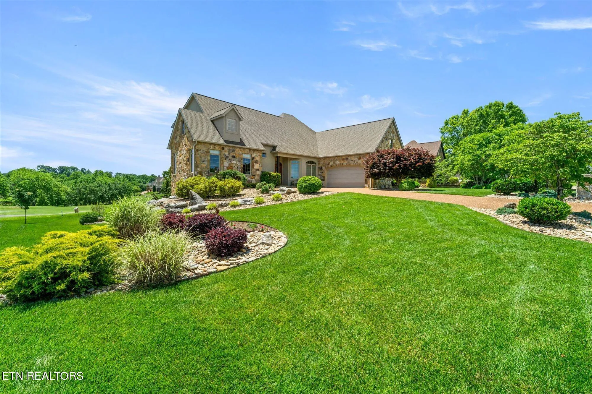 Property Slideshow image 1 of 46 | 170 blue jay ave, Vonore, TN, 37885