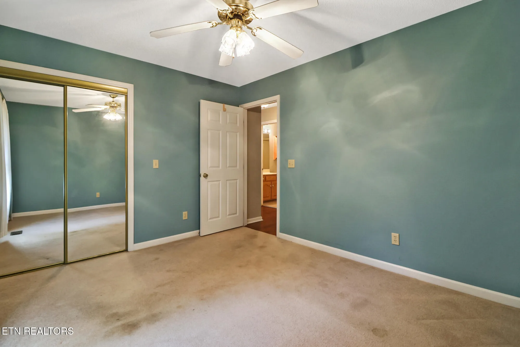 Property Slideshow image 23 of 32 | 112 lakewood dr, Crossville, TN, 38558