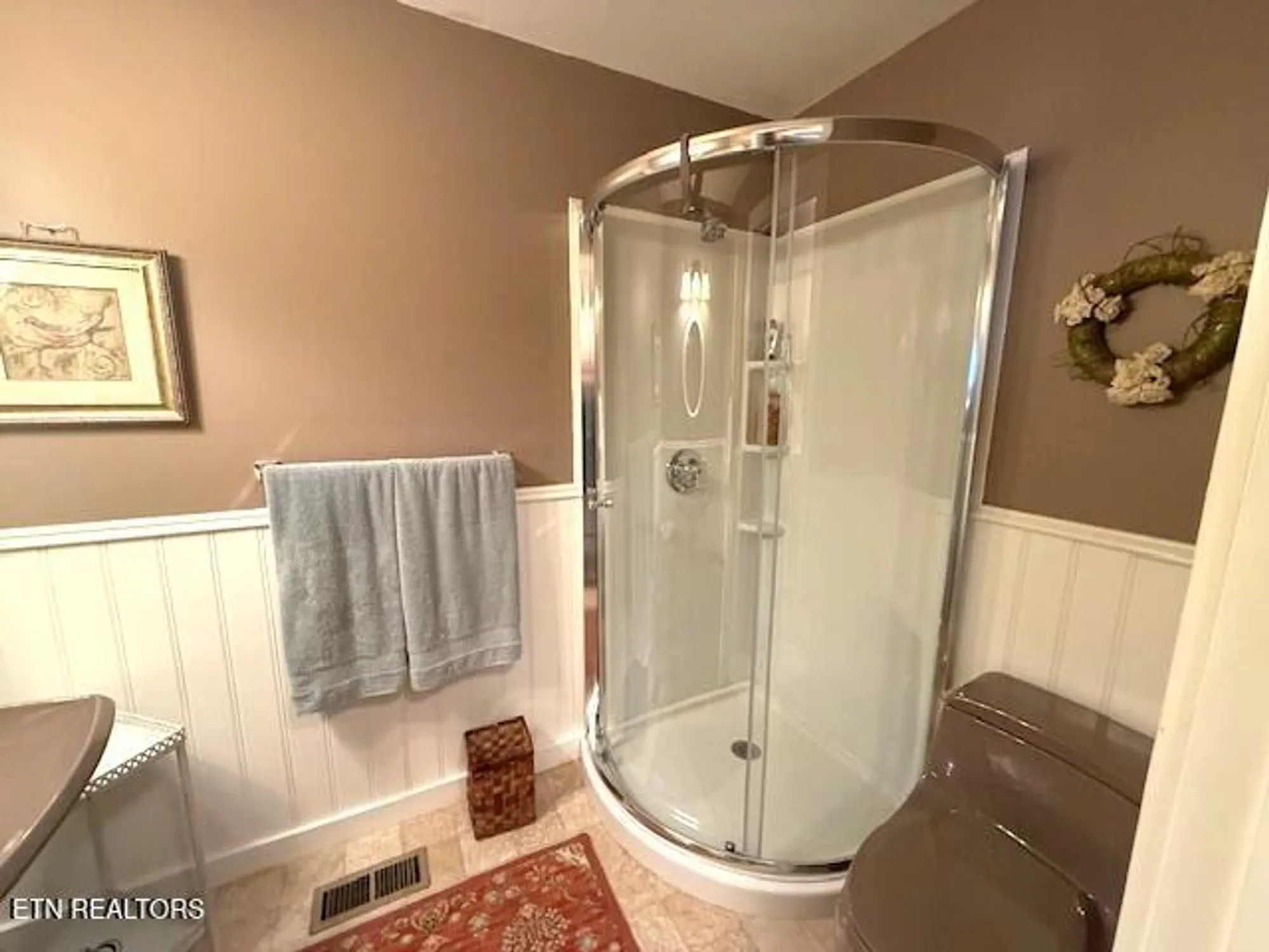 Property Slideshow image 20 of 30 | 139 windsor rd, Crossville, TN, 38558