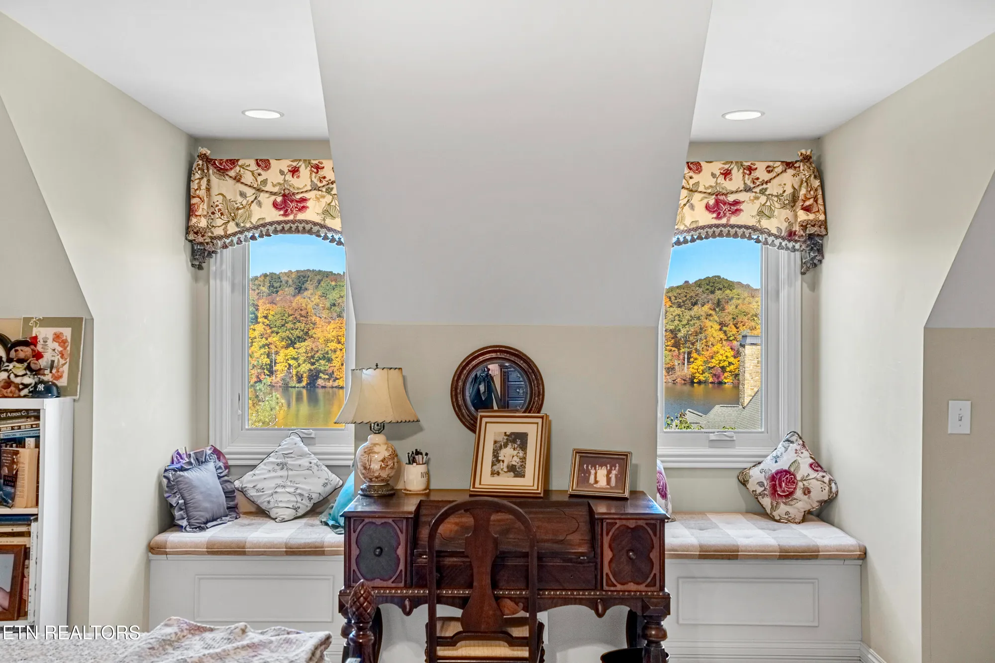 Property Slideshow image 47 of 60 | 310 pineberry dr, Vonore, TN, 37885