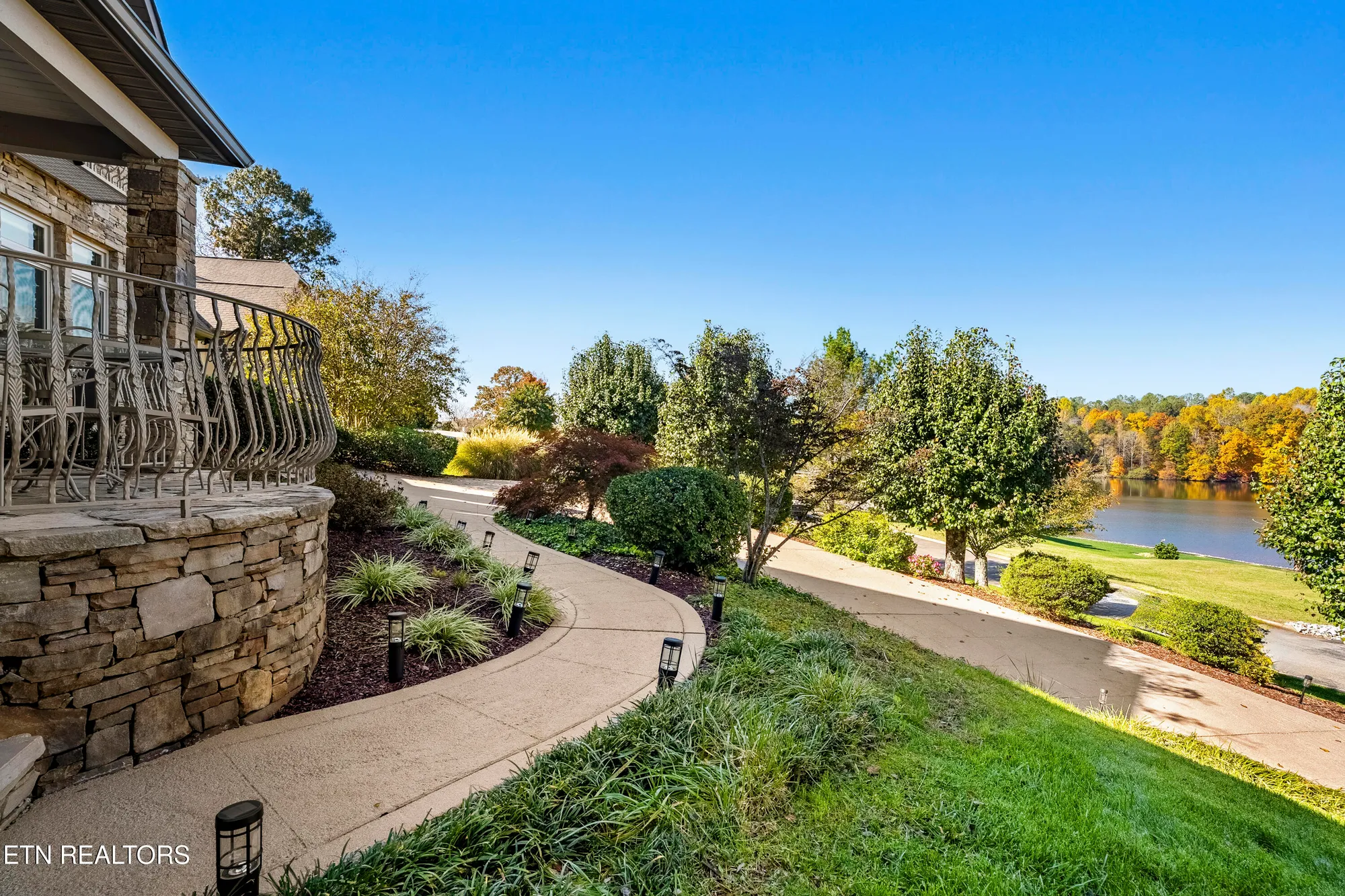 Property Slideshow image 8 of 60 | 310 pineberry dr, Vonore, TN, 37885