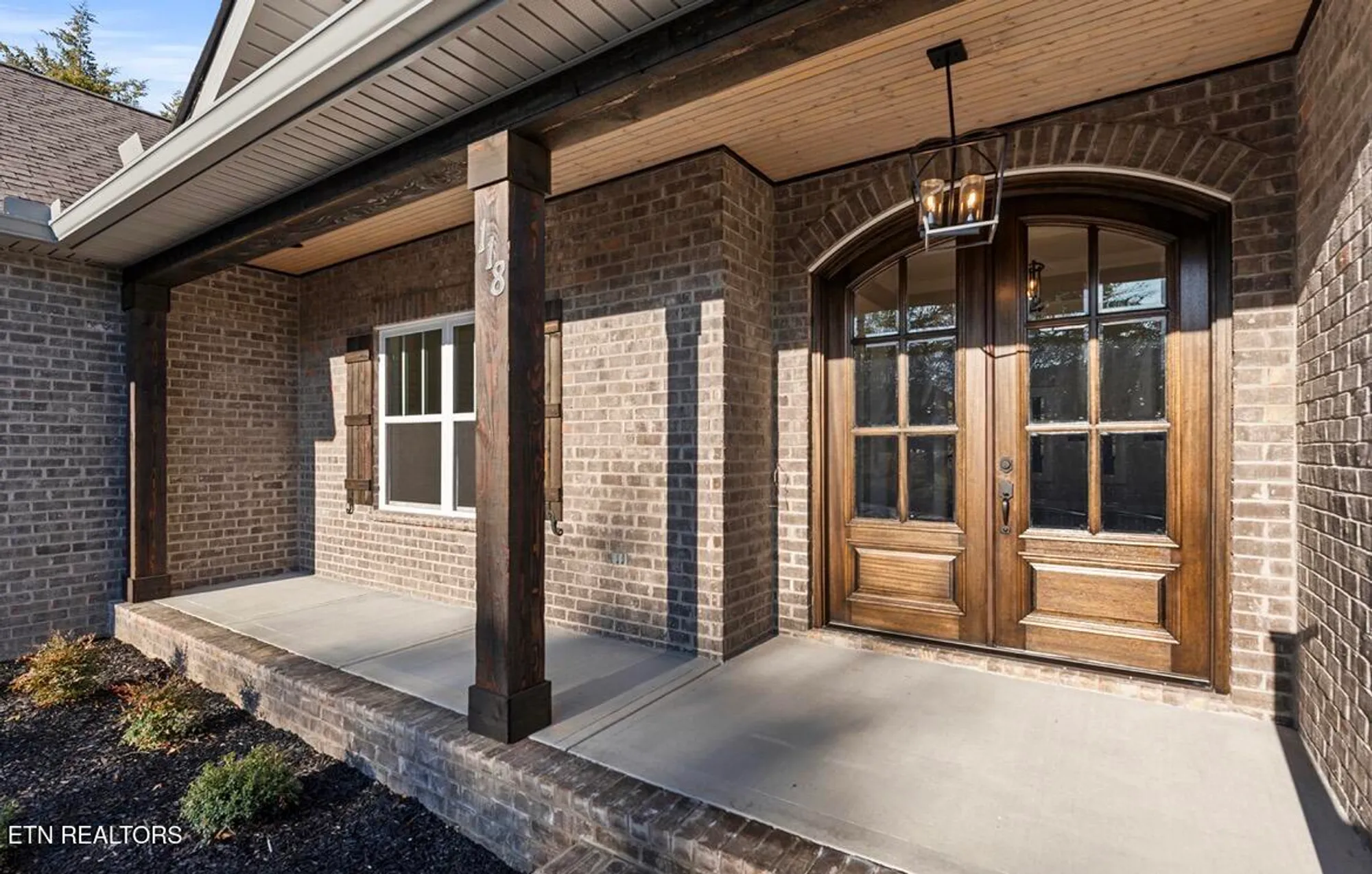 Property Slideshow image 2 of 8 | 118 elokwa way, Loudon, TN, 37774