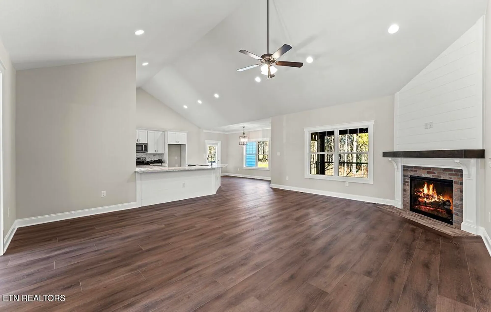 Property Slideshow image 8 of 8 | 118 elokwa way, Loudon, TN, 37774