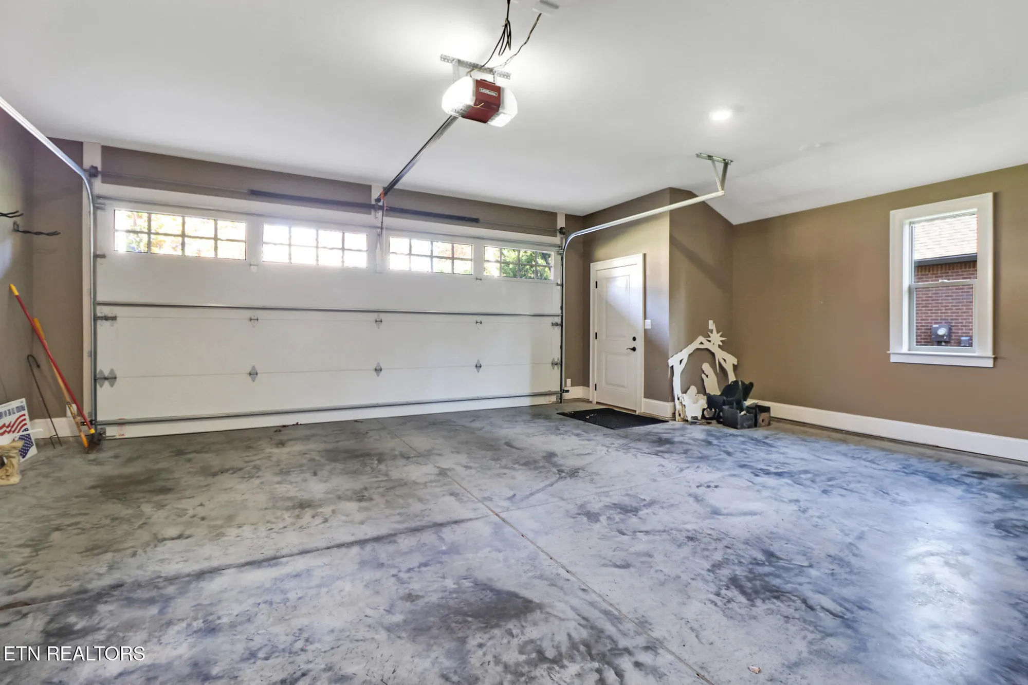 Property Slideshow image 31 of 39 | 31 westridge cir, Crossville, TN, 38558