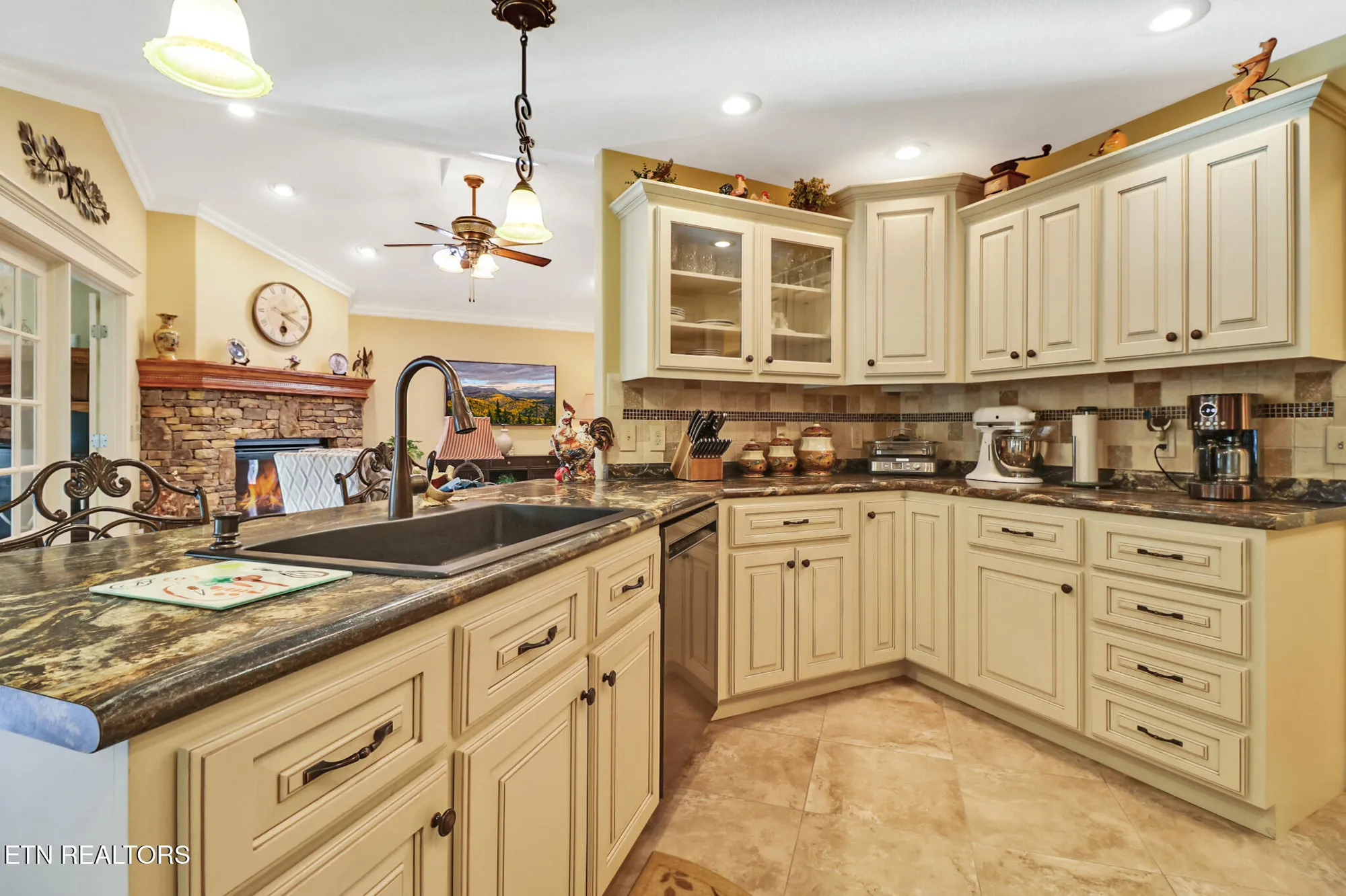 Property Slideshow image 14 of 38 | 145 trentwood dr, Crossville, TN, 38558