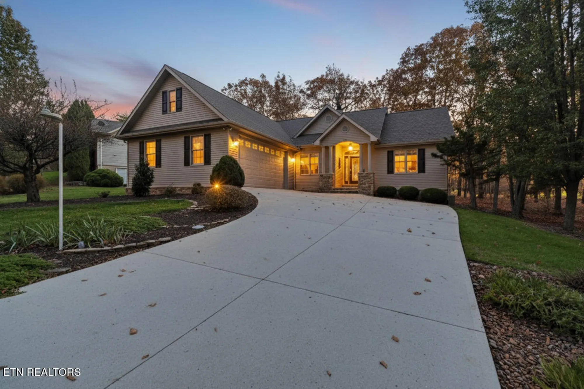 Property Slideshow image 4 of 38 | 145 trentwood dr, Crossville, TN, 38558
