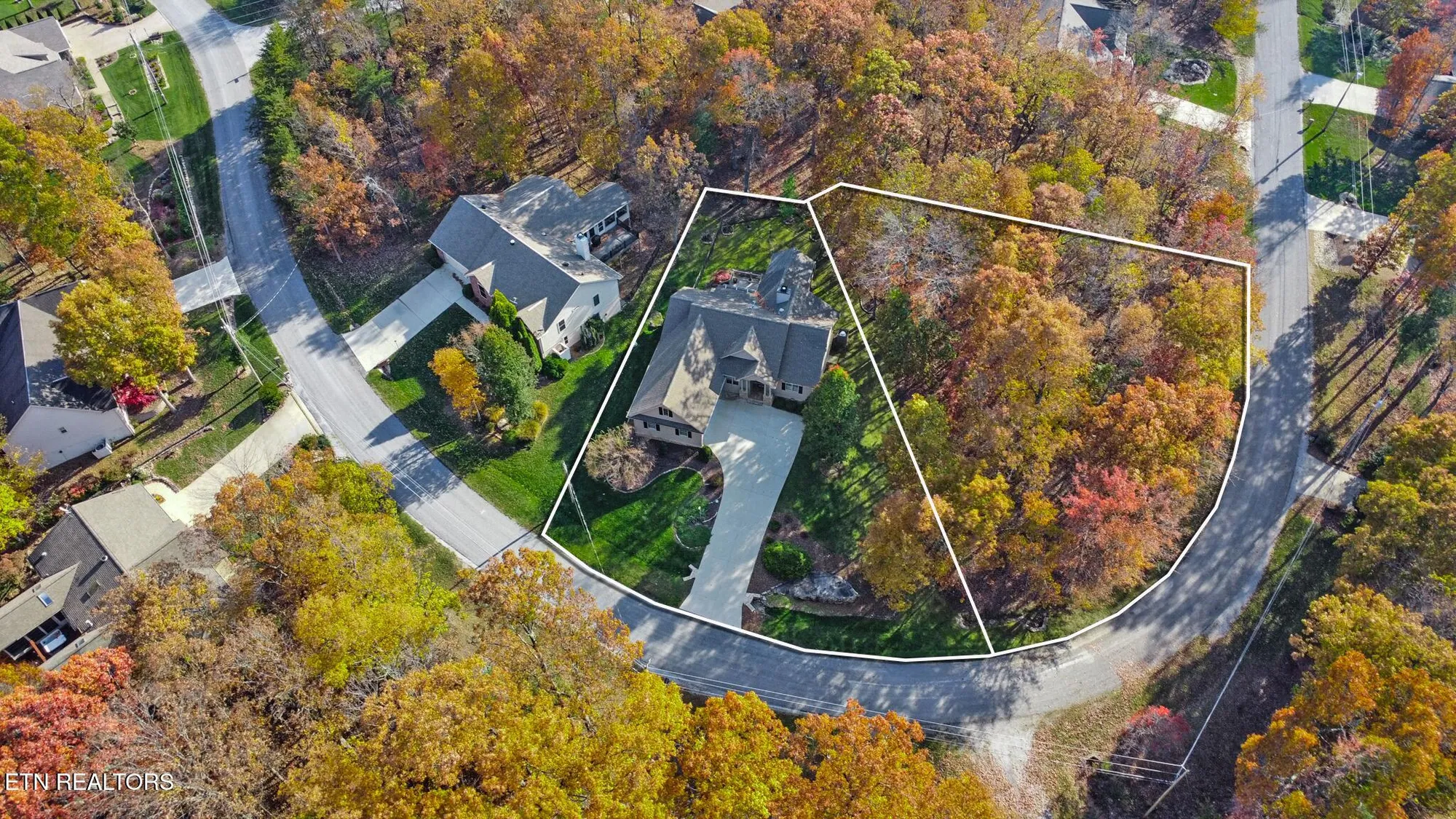 Property Slideshow image 2 of 38 | 145 trentwood dr, Crossville, TN, 38558