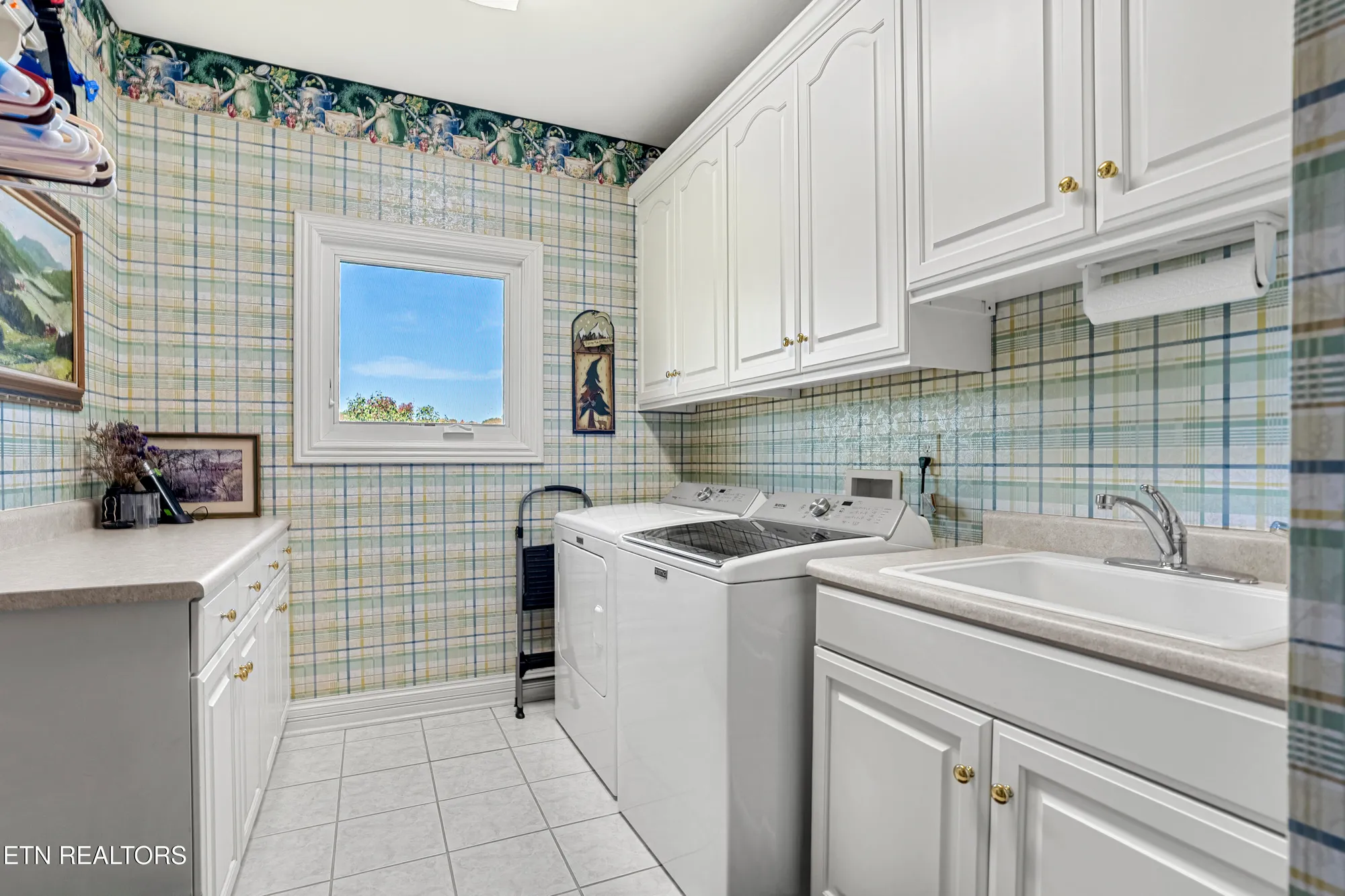Property Slideshow image 41 of 60 | 310 pineberry dr, Vonore, TN, 37885