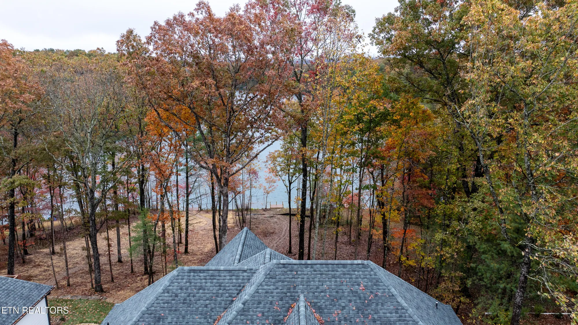 Property Slideshow image 21 of 36 | 28 hunterwood ct, Crossville, TN, 38558