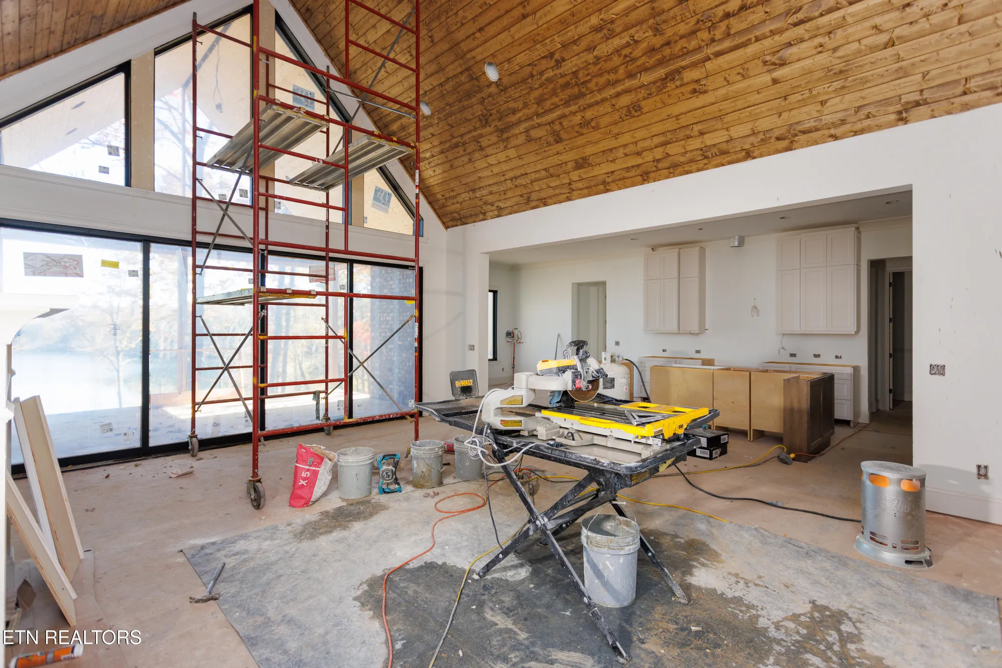 Property Slideshow image 28 of 36 | 28 hunterwood ct, Crossville, TN, 38558