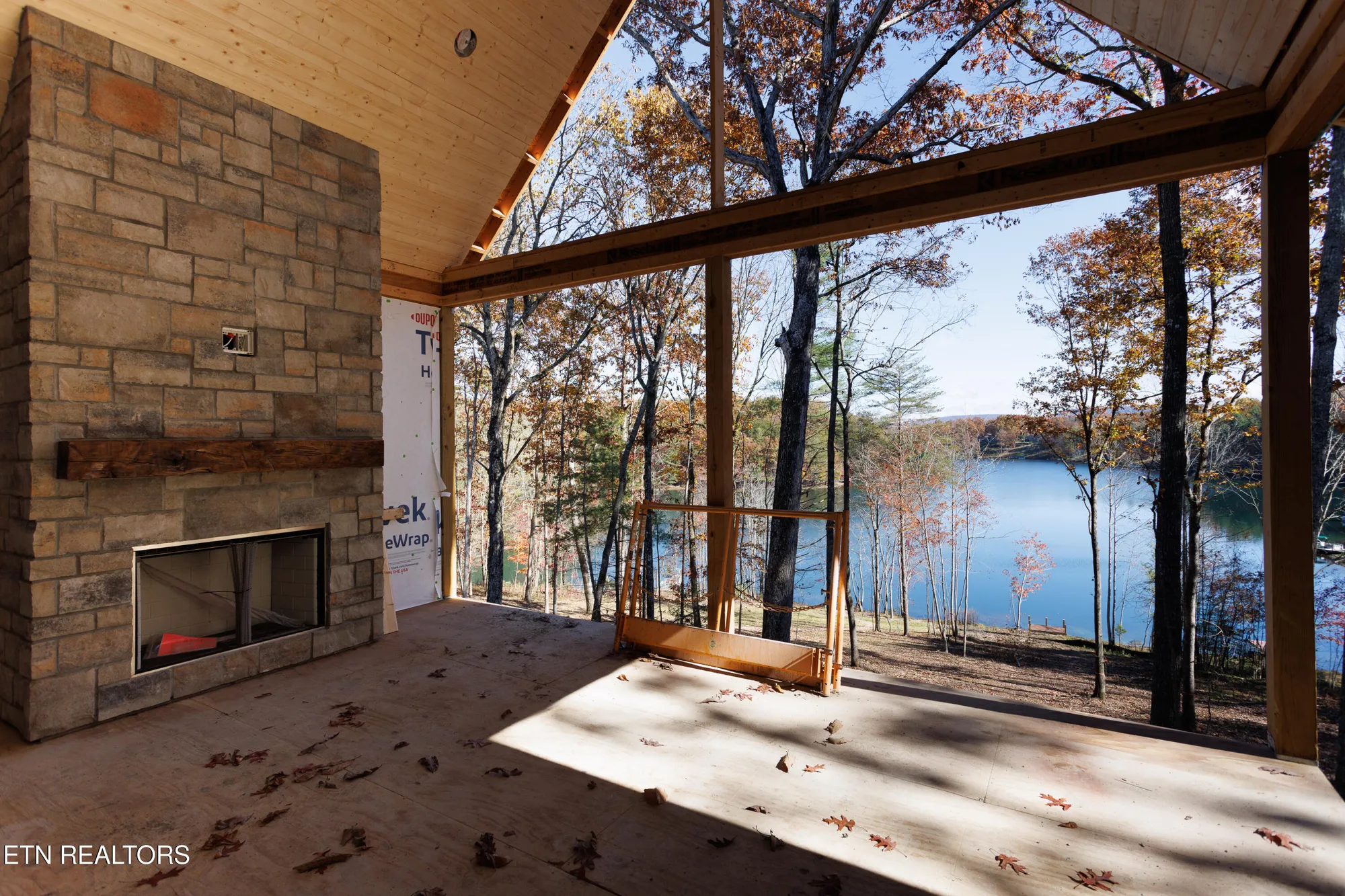 Property Slideshow image 4 of 36 | 28 hunterwood ct, Crossville, TN, 38558