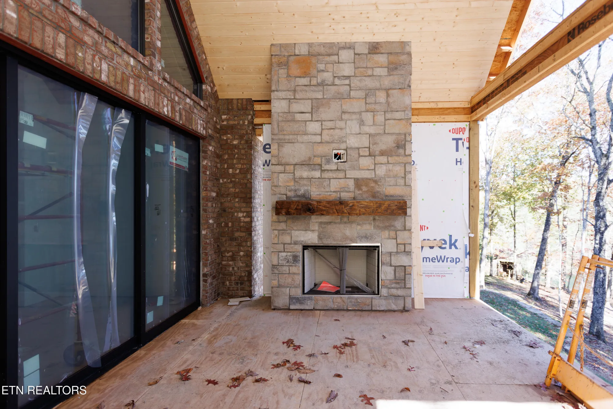 Property Slideshow image 5 of 36 | 28 hunterwood ct, Crossville, TN, 38558