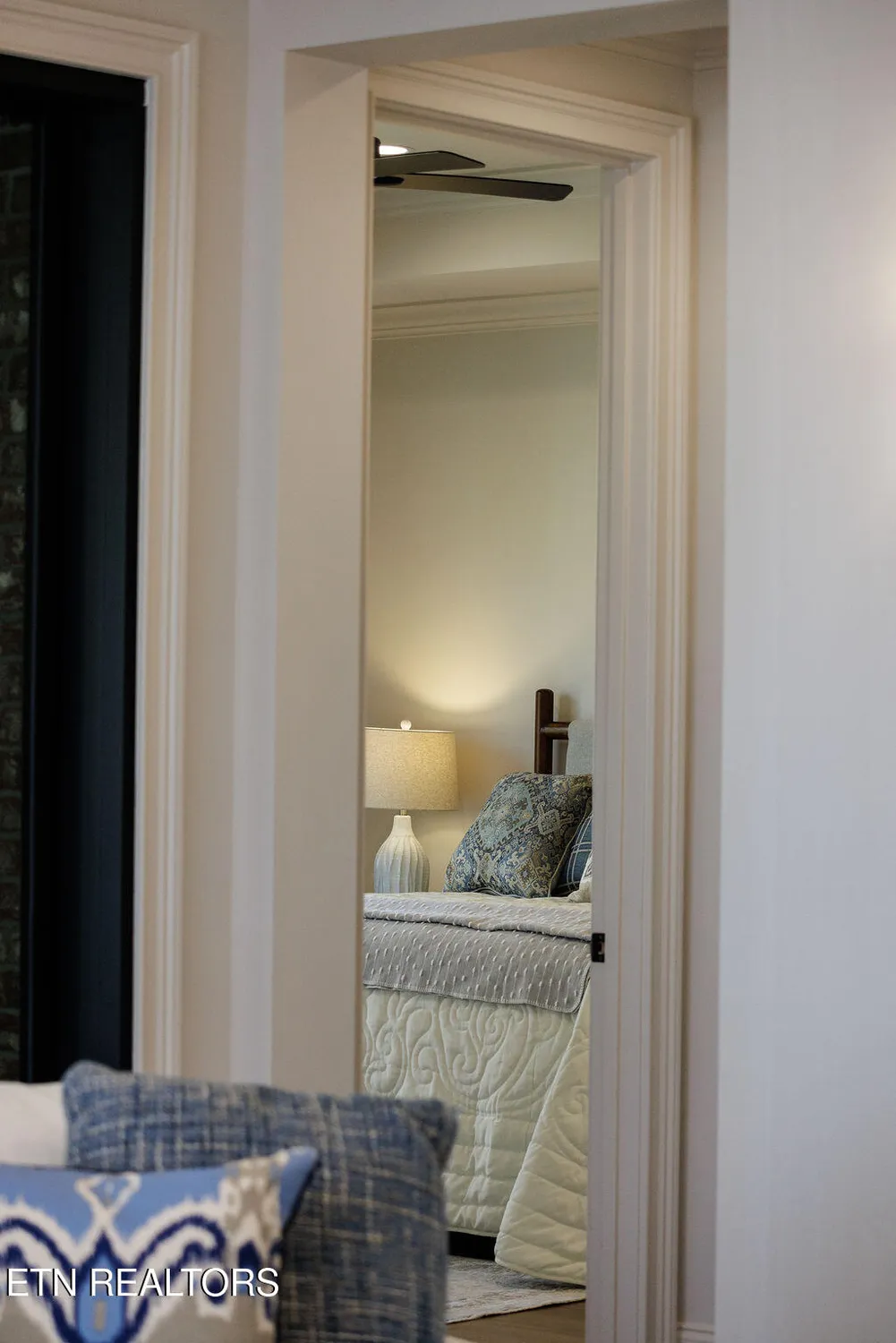 Property Slideshow image 19 of 43 | 14 bent oak ln, Crossville, TN, 38558