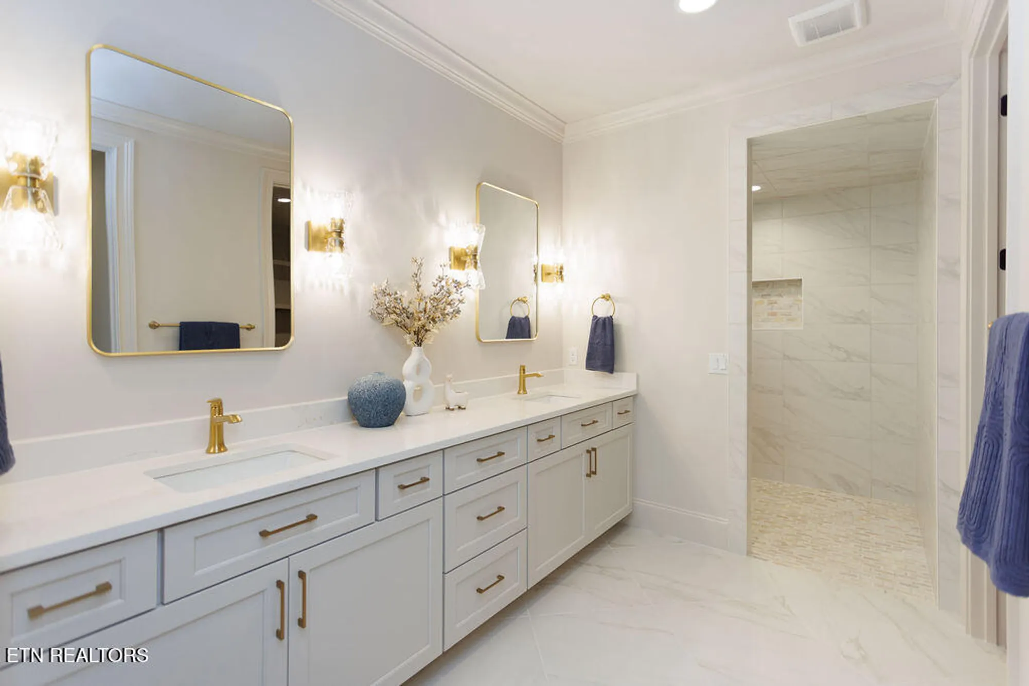 Property Slideshow image 22 of 43 | 14 bent oak ln, Crossville, TN, 38558