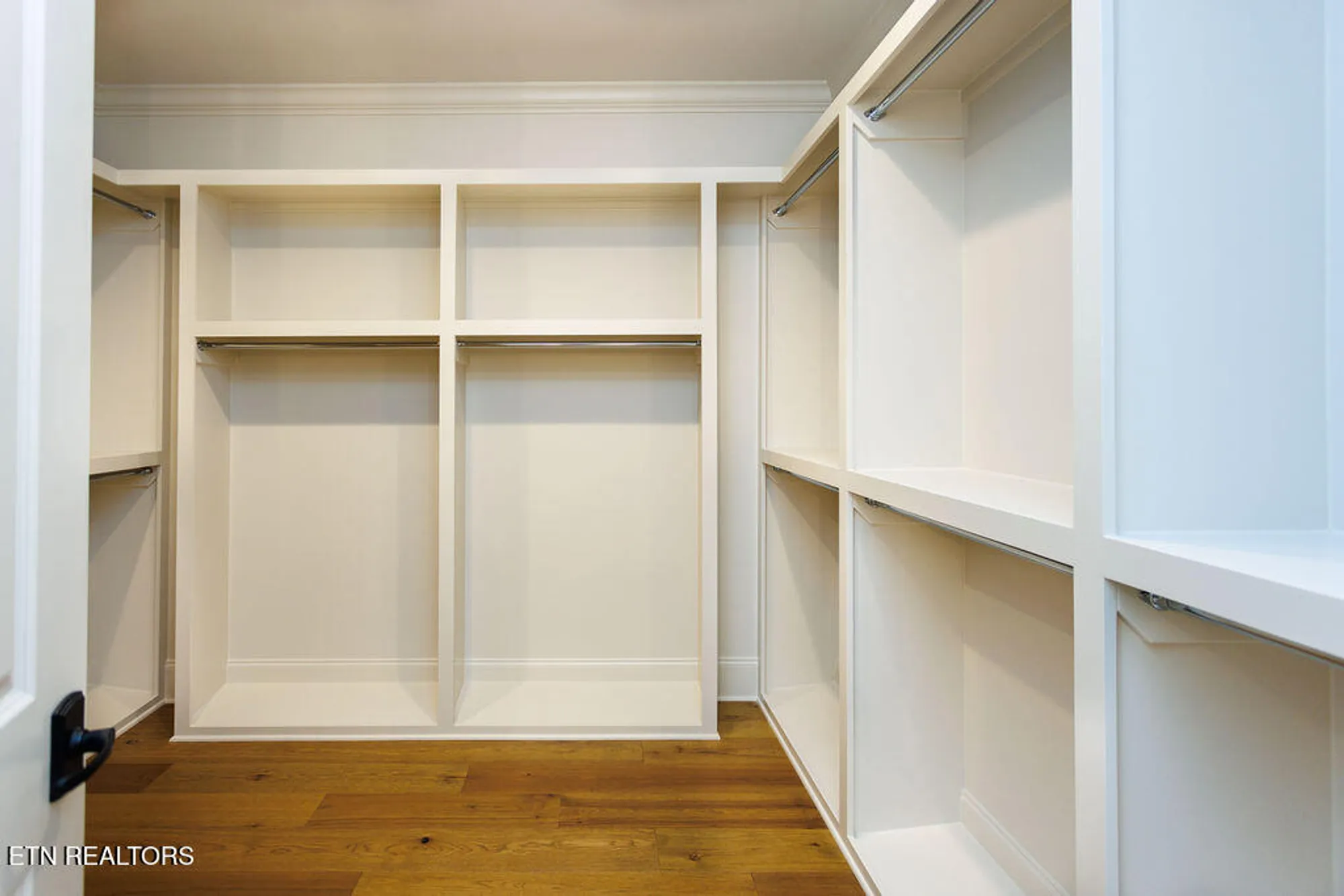 Property Slideshow image 23 of 43 | 14 bent oak ln, Crossville, TN, 38558