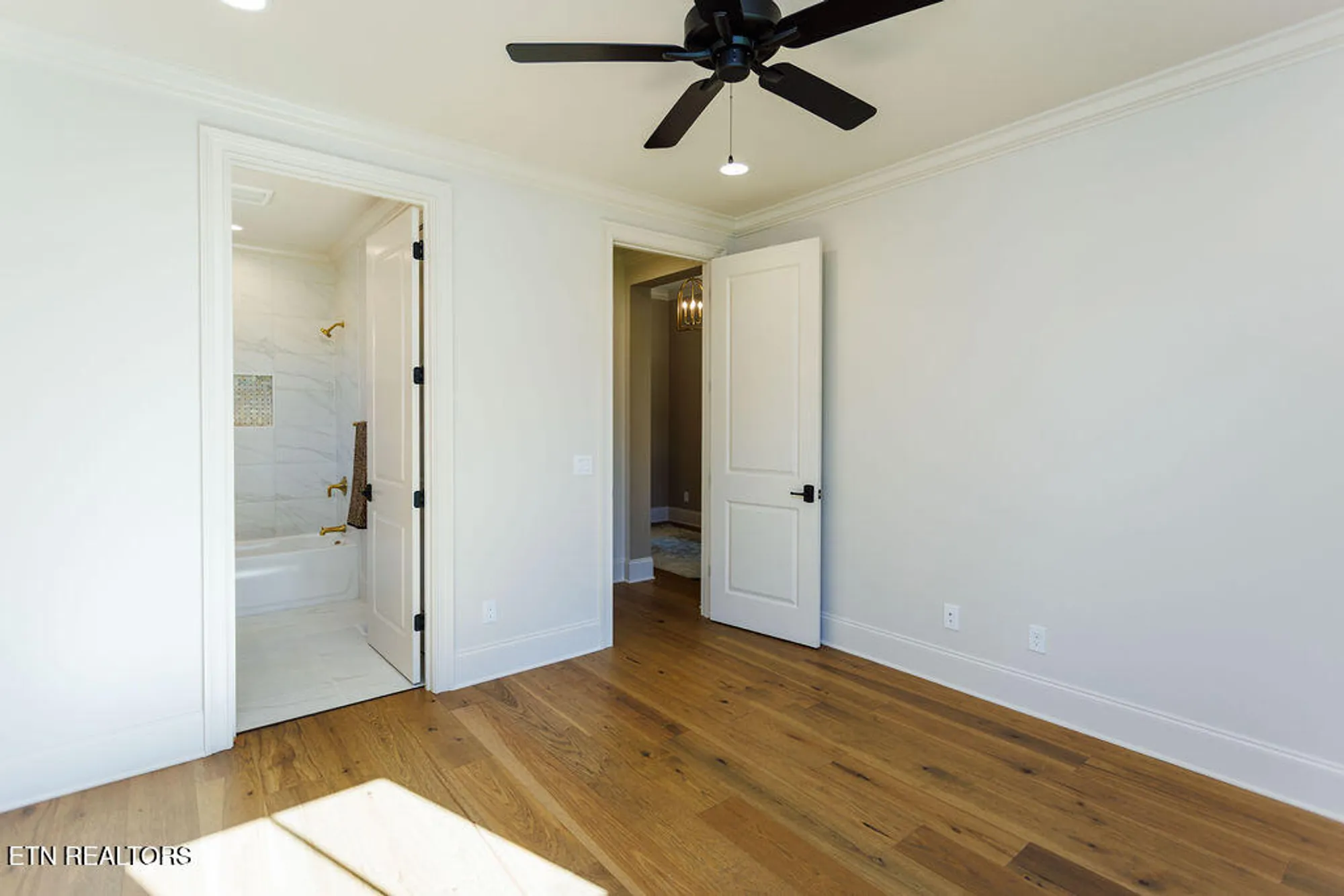 Property Slideshow image 30 of 43 | 14 bent oak ln, Crossville, TN, 38558