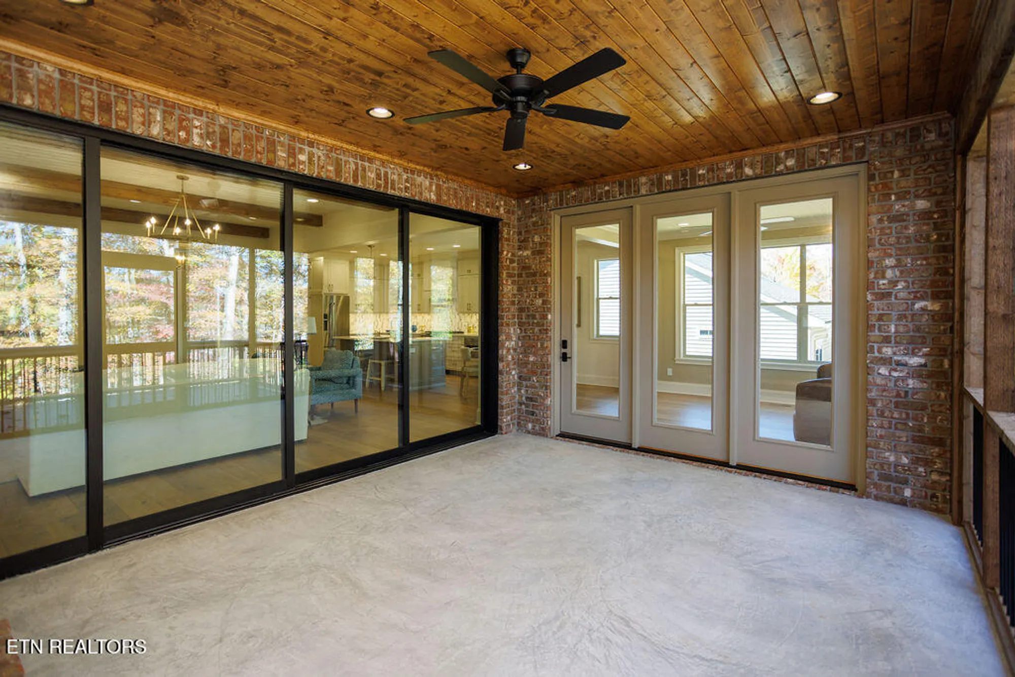 Property Slideshow image 37 of 43 | 14 bent oak ln, Crossville, TN, 38558