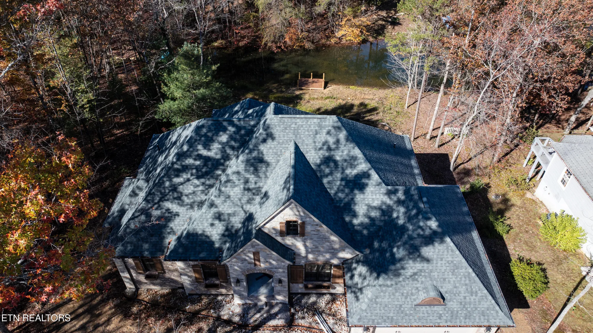 Property Slideshow image 10 of 38 | 135 hedgewood pt, Crossville, TN, 38558