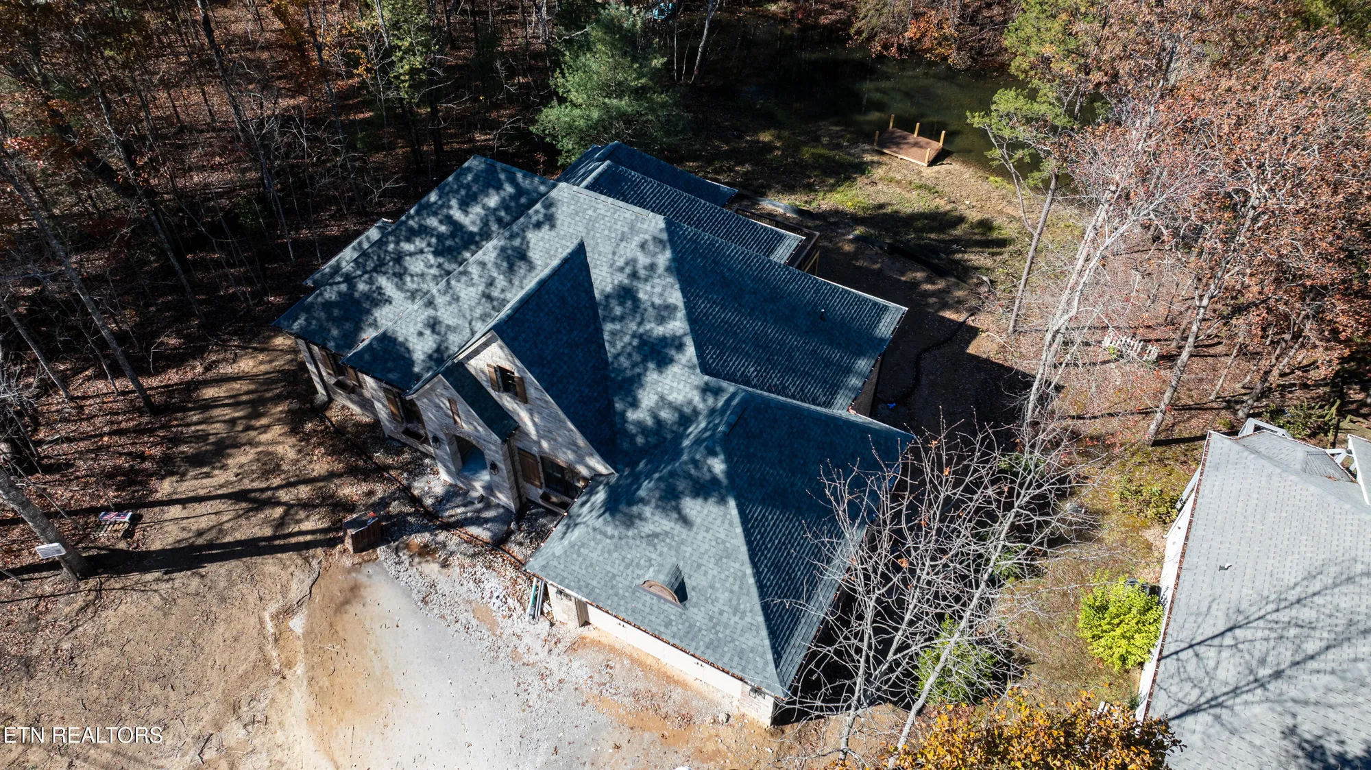 Property Slideshow image 11 of 38 | 135 hedgewood pt, Crossville, TN, 38558