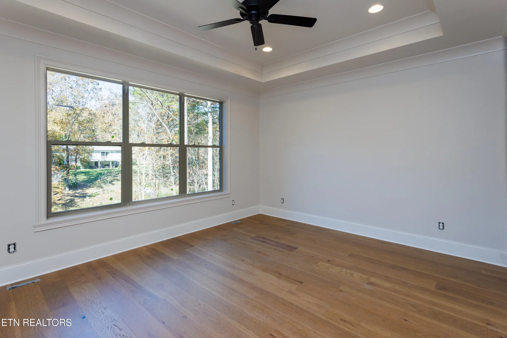 Property Slideshow image 24 of 38 | 135 hedgewood pt, Crossville, TN, 38558