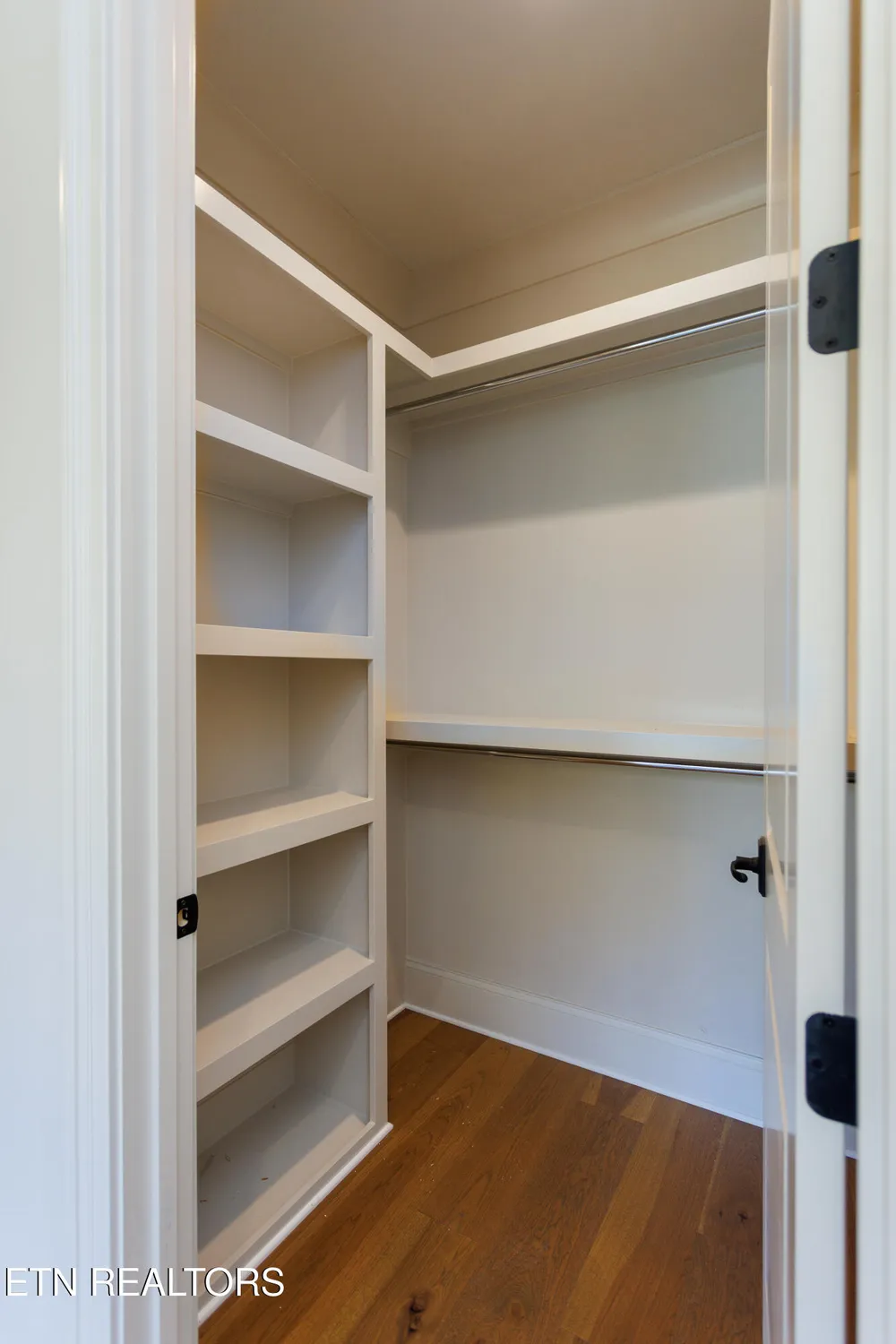 Property Slideshow image 25 of 38 | 135 hedgewood pt, Crossville, TN, 38558