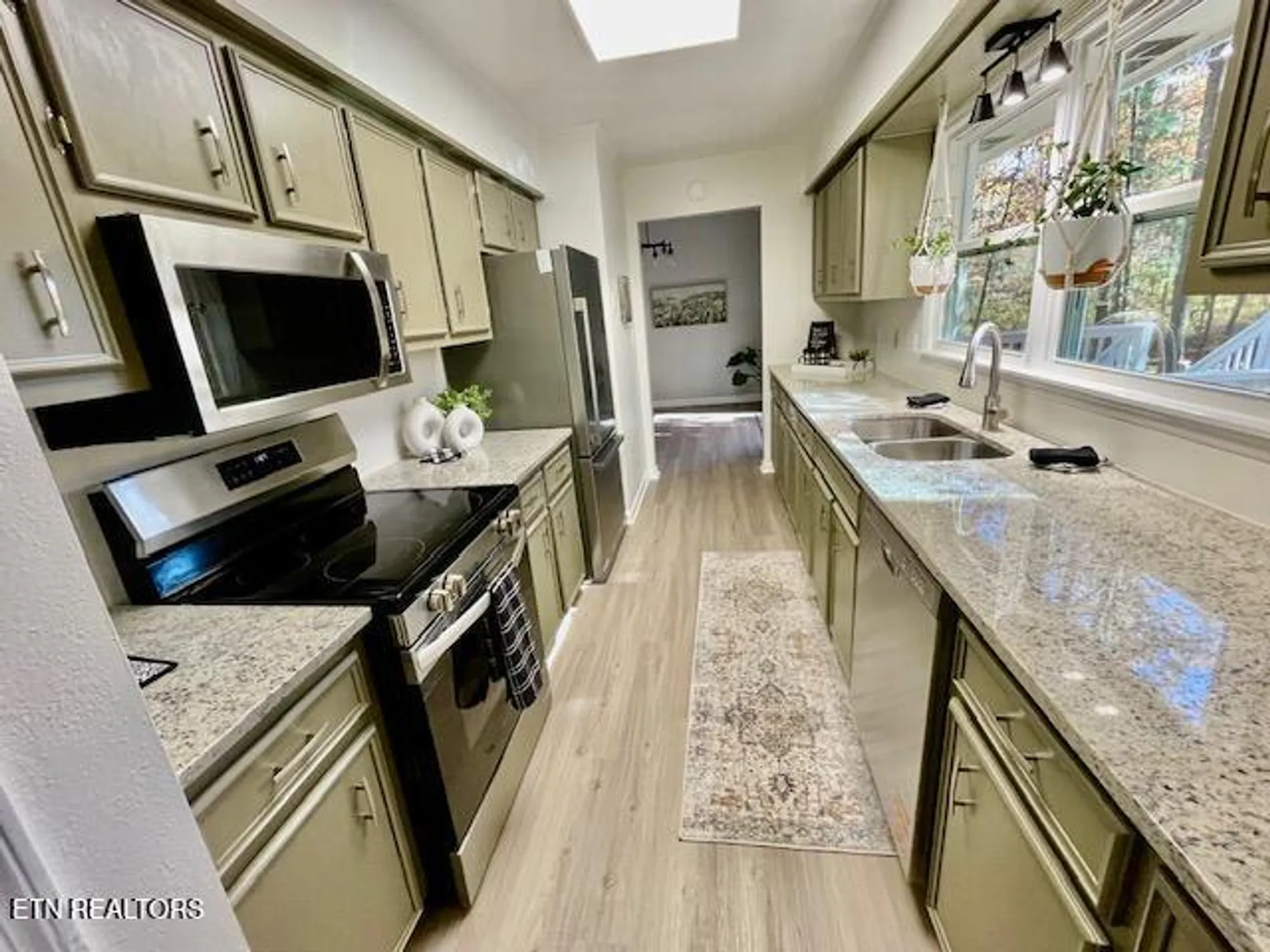 Property Slideshow image 16 of 50 | 113 anglewood dr, Crossville, TN, 38558