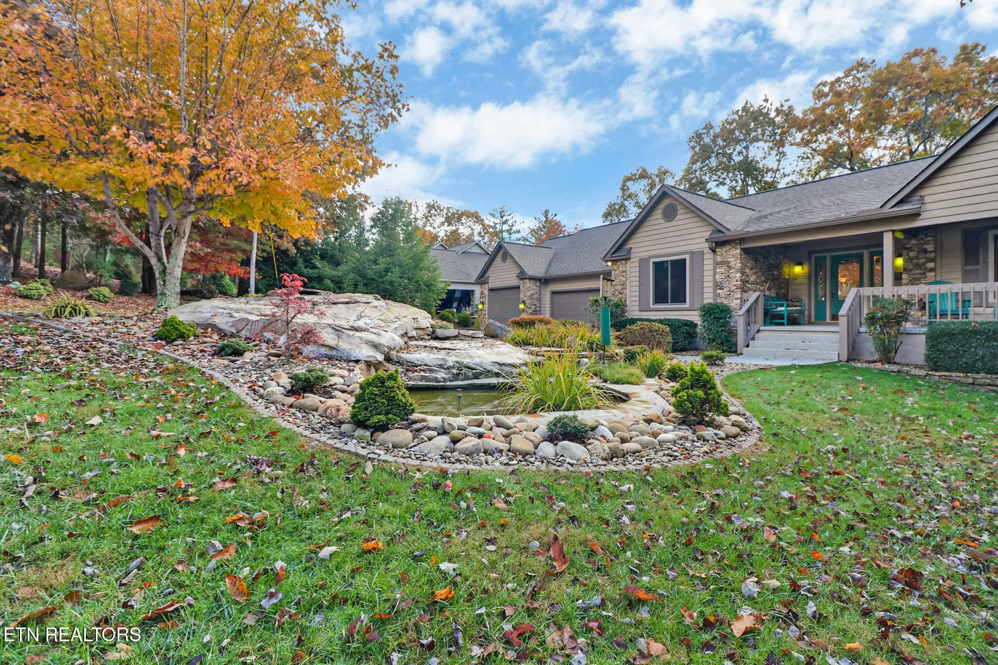 Property Slideshow image 1 of 53 | 17 forest hill ct, Crossville, TN, 38558