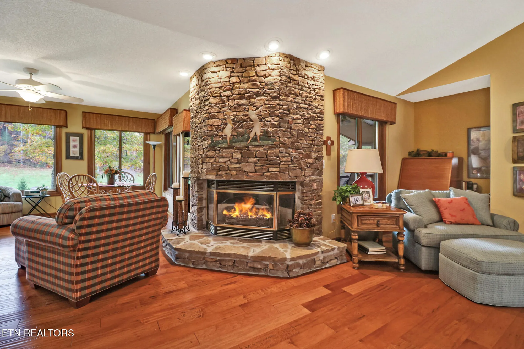 Property Slideshow image 6 of 53 | 17 forest hill ct, Crossville, TN, 38558