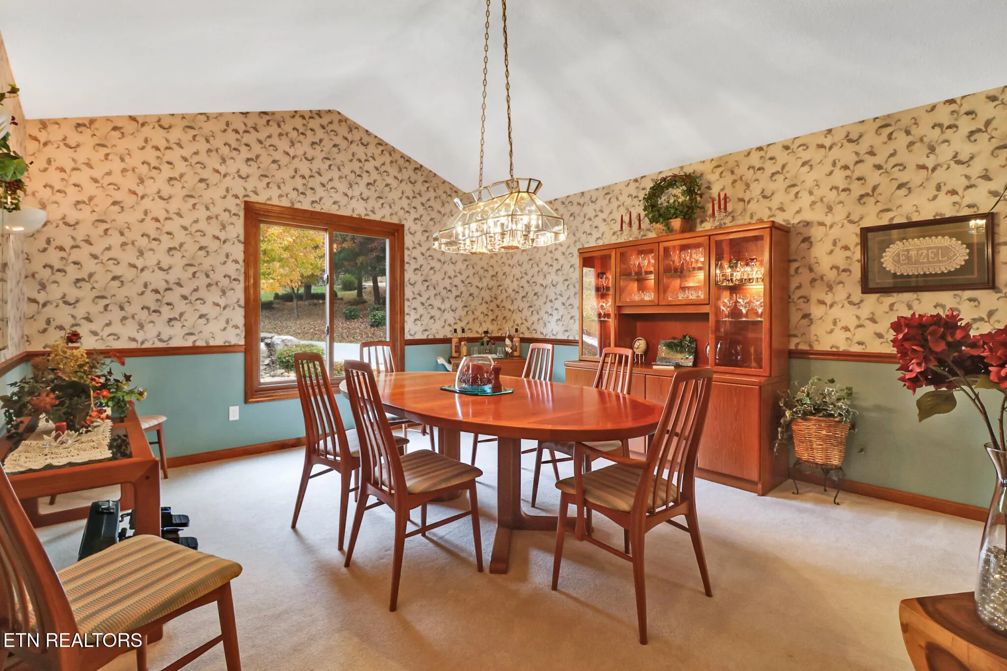 Property Slideshow image 8 of 53 | 17 forest hill ct, Crossville, TN, 38558