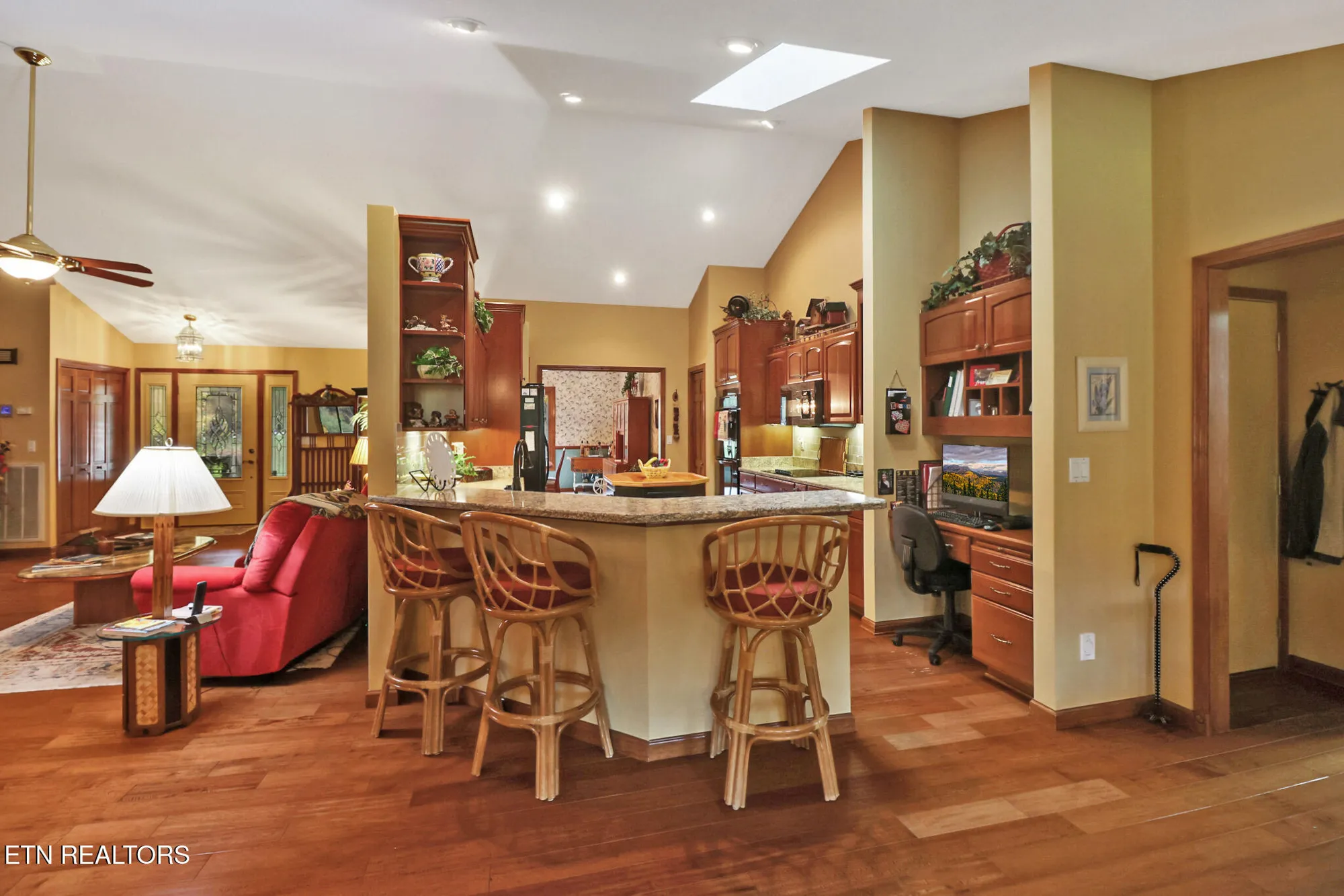 Property Slideshow image 12 of 53 | 17 forest hill ct, Crossville, TN, 38558