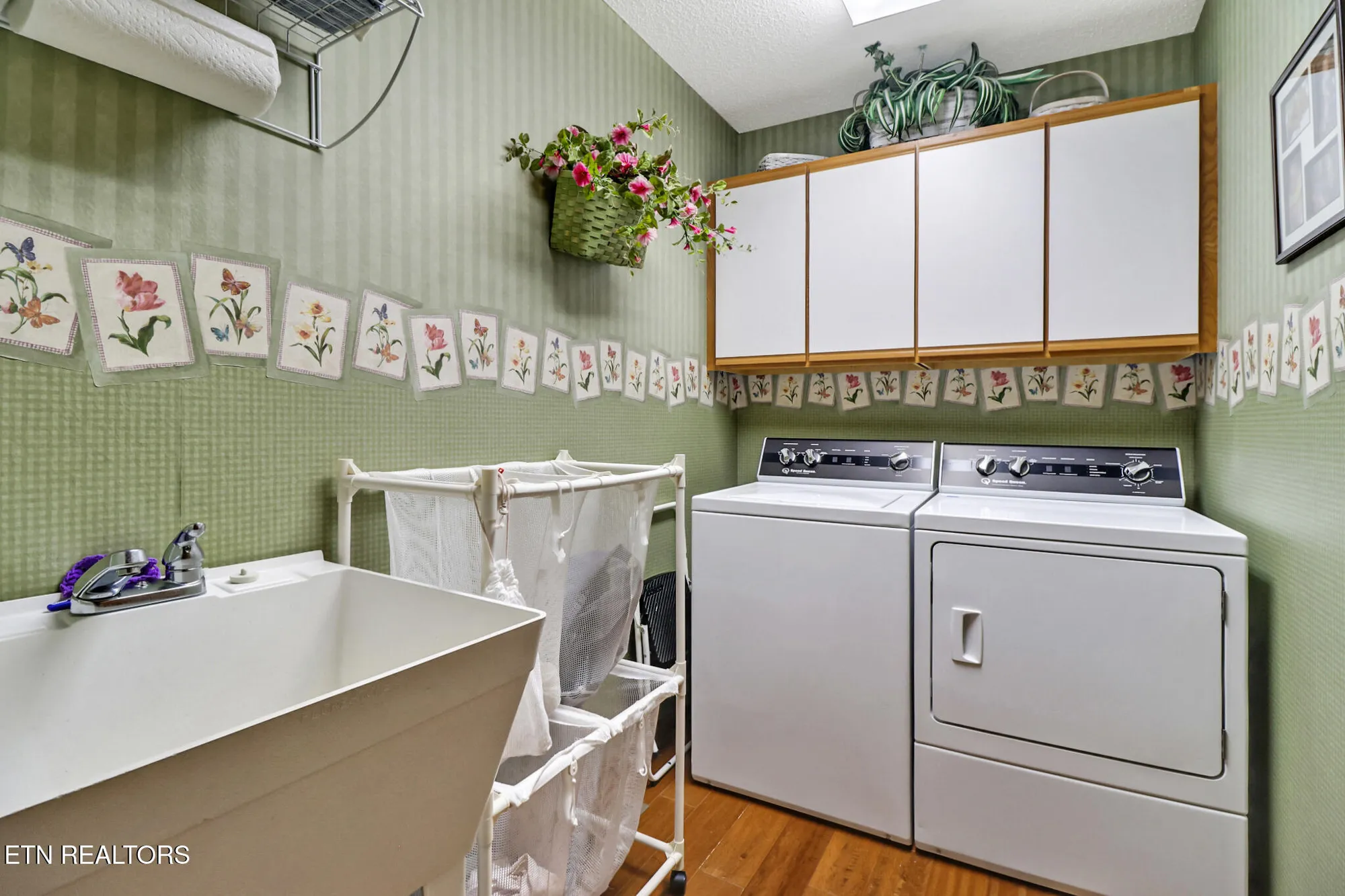 Property Slideshow image 23 of 53 | 17 forest hill ct, Crossville, TN, 38558